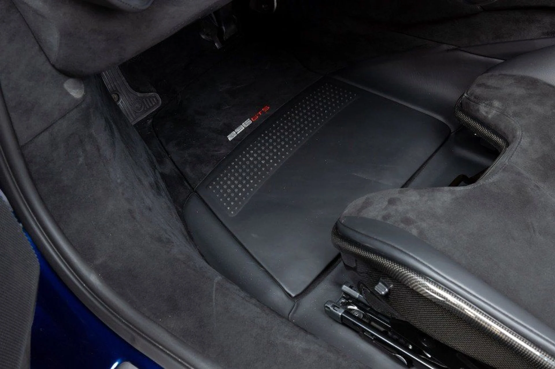 mph030_4069578487_960a5d6ff3474162adbcb8c9933f2e6d_338476470e