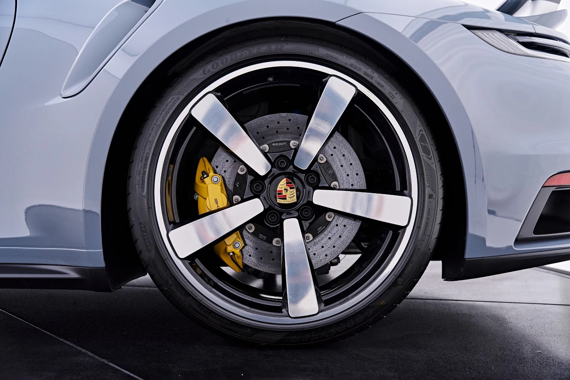 mph030_4076808061_Used_2023_Porsche_911_Turbo_S_1785208158_eda2eb1f8e