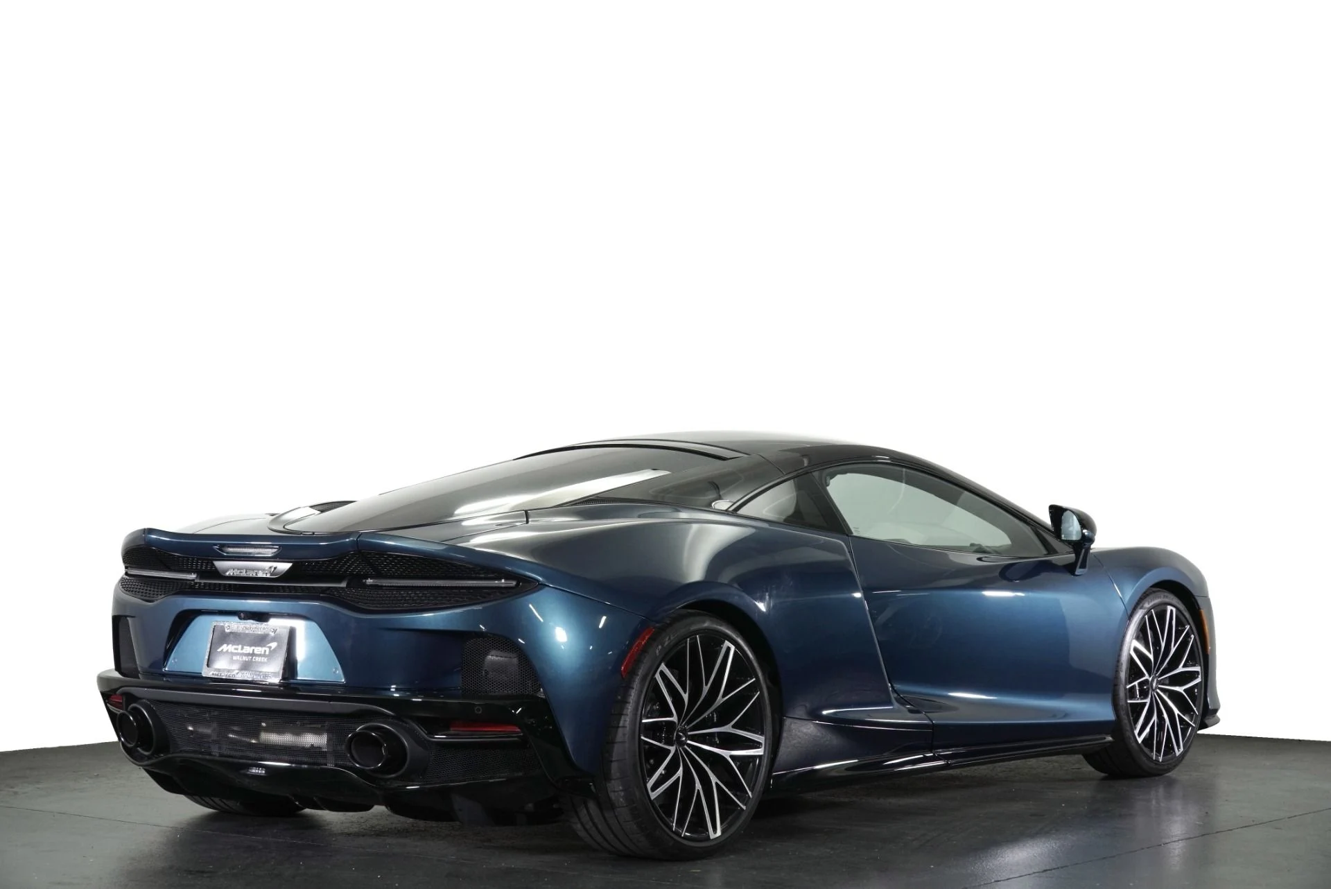 mph030_4093315578_Used_2023_Mc_Laren_GT_1764782426_0334d4781e