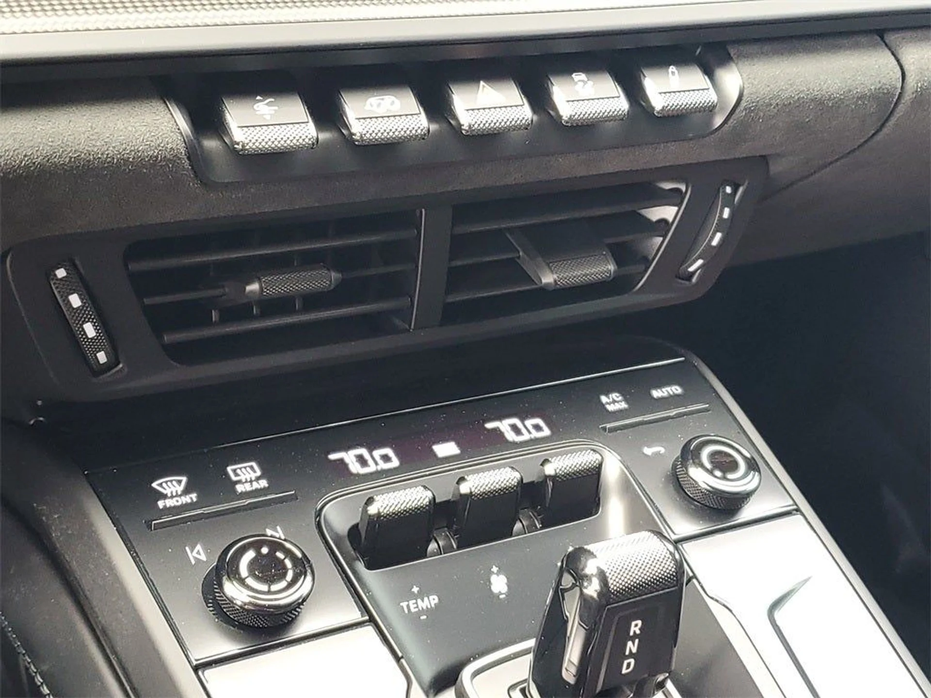 mph030_4096255746_31_ffced19887