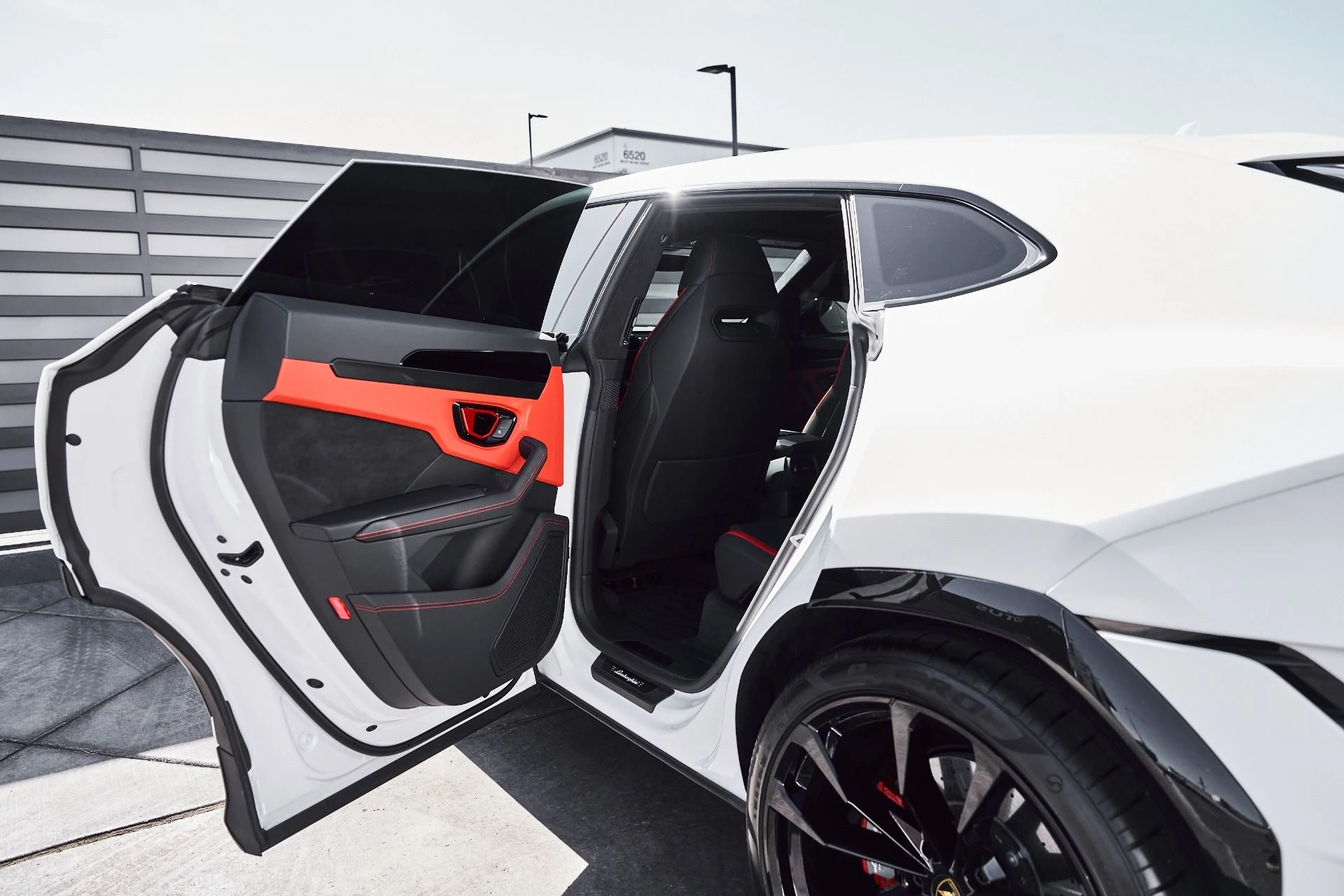 mph030_4097881767_Used_2023_Lamborghini_Urus_S_1780535973_0744e18302