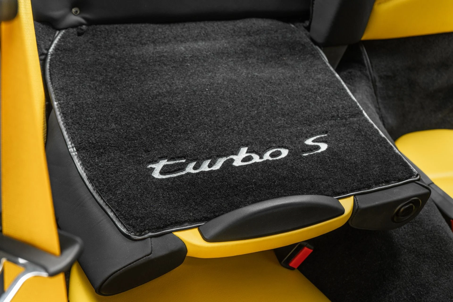 mph030_4104846217_Used_1997_Porsche_911_Turbo_S_1759858947_c38dad7869