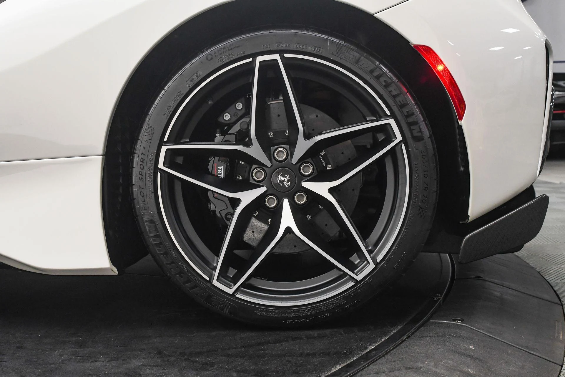 mph030_4105727177_Used_2020_Ferrari_488_Pista_Base_1757455515_e3dd3d2cb8