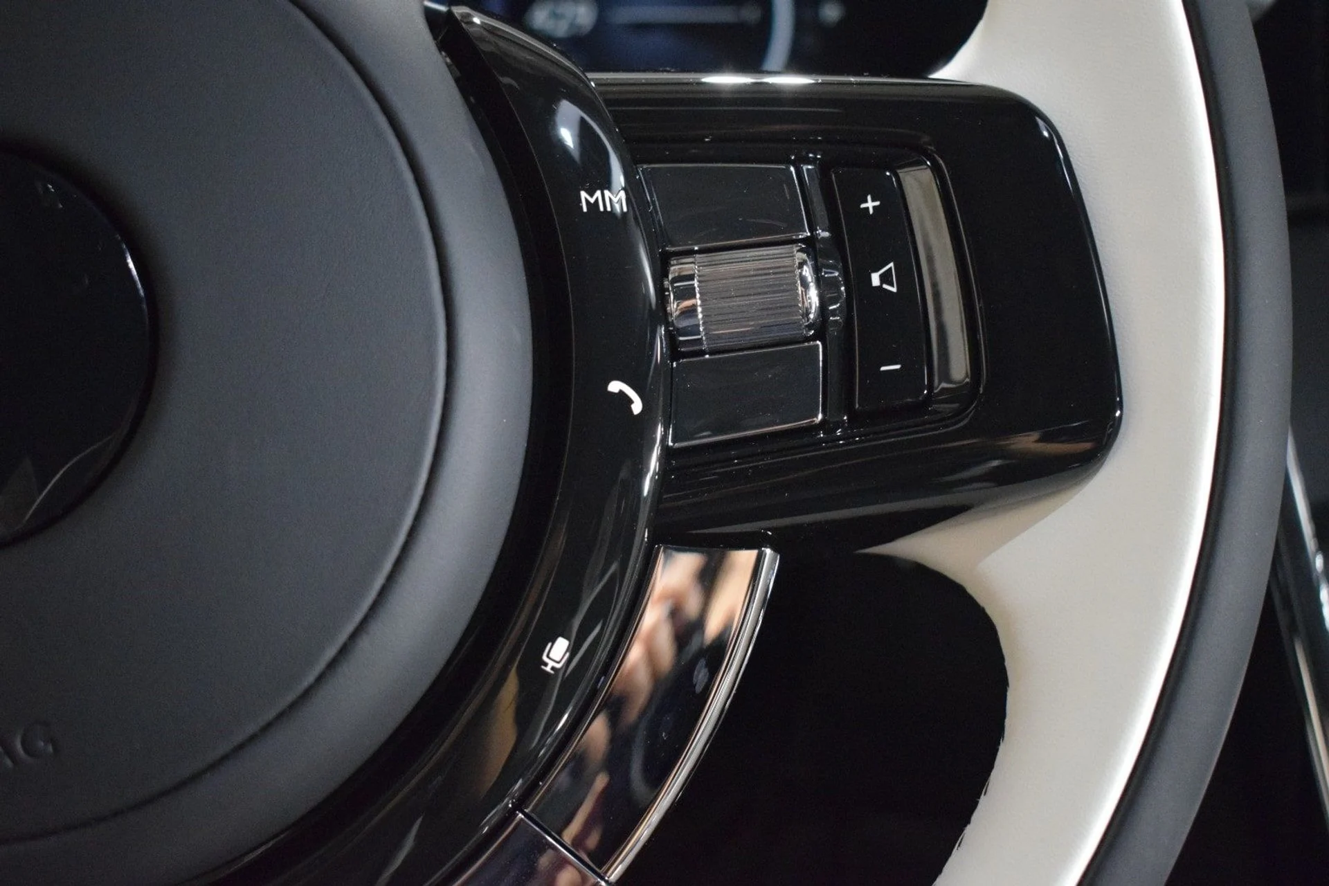 mph030_4110672012_362bf6d3a20f2e2cd694b7fed75d279bx_63700c1587