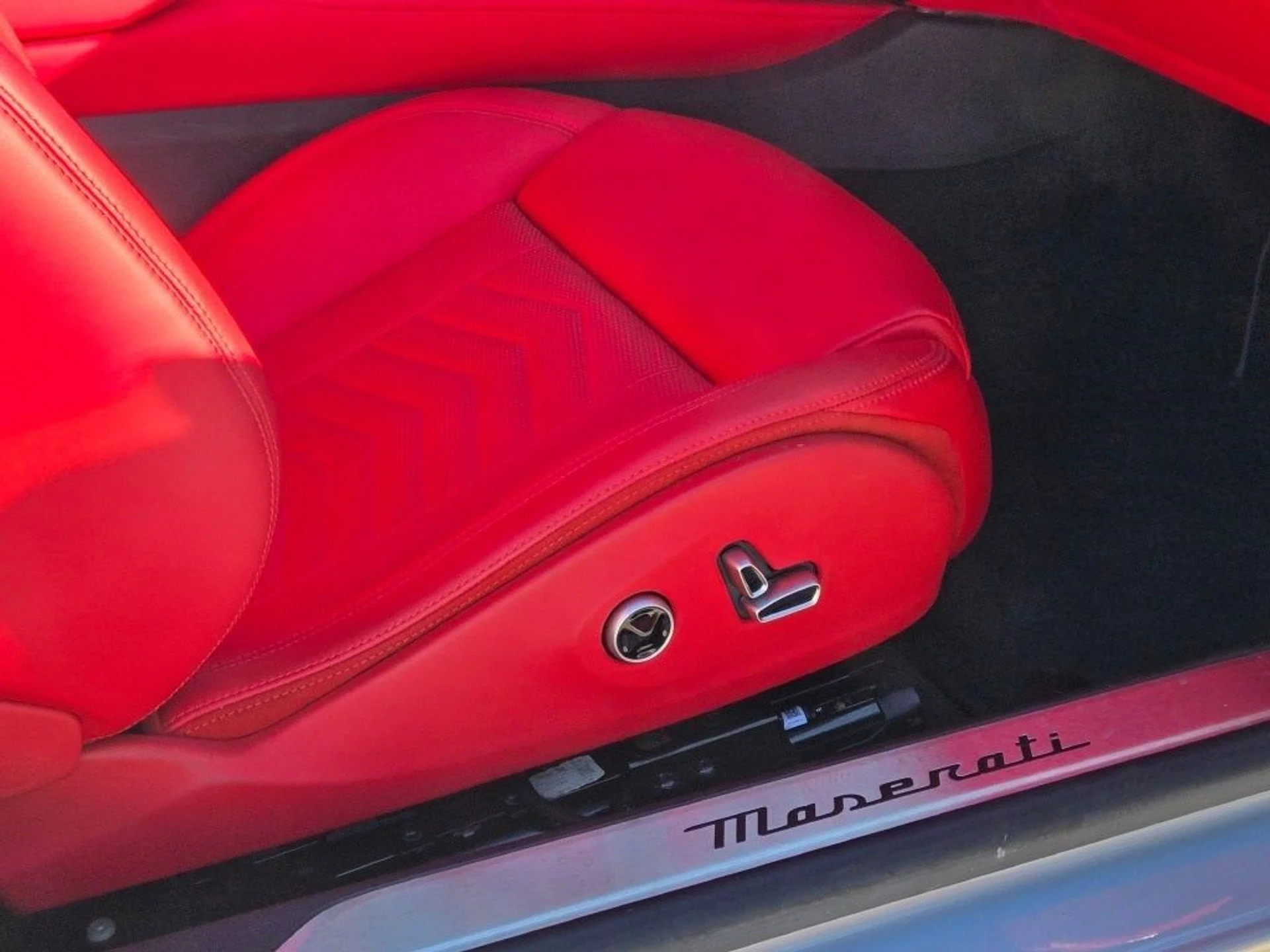 mph030_41213307_31_656ed7f5d6