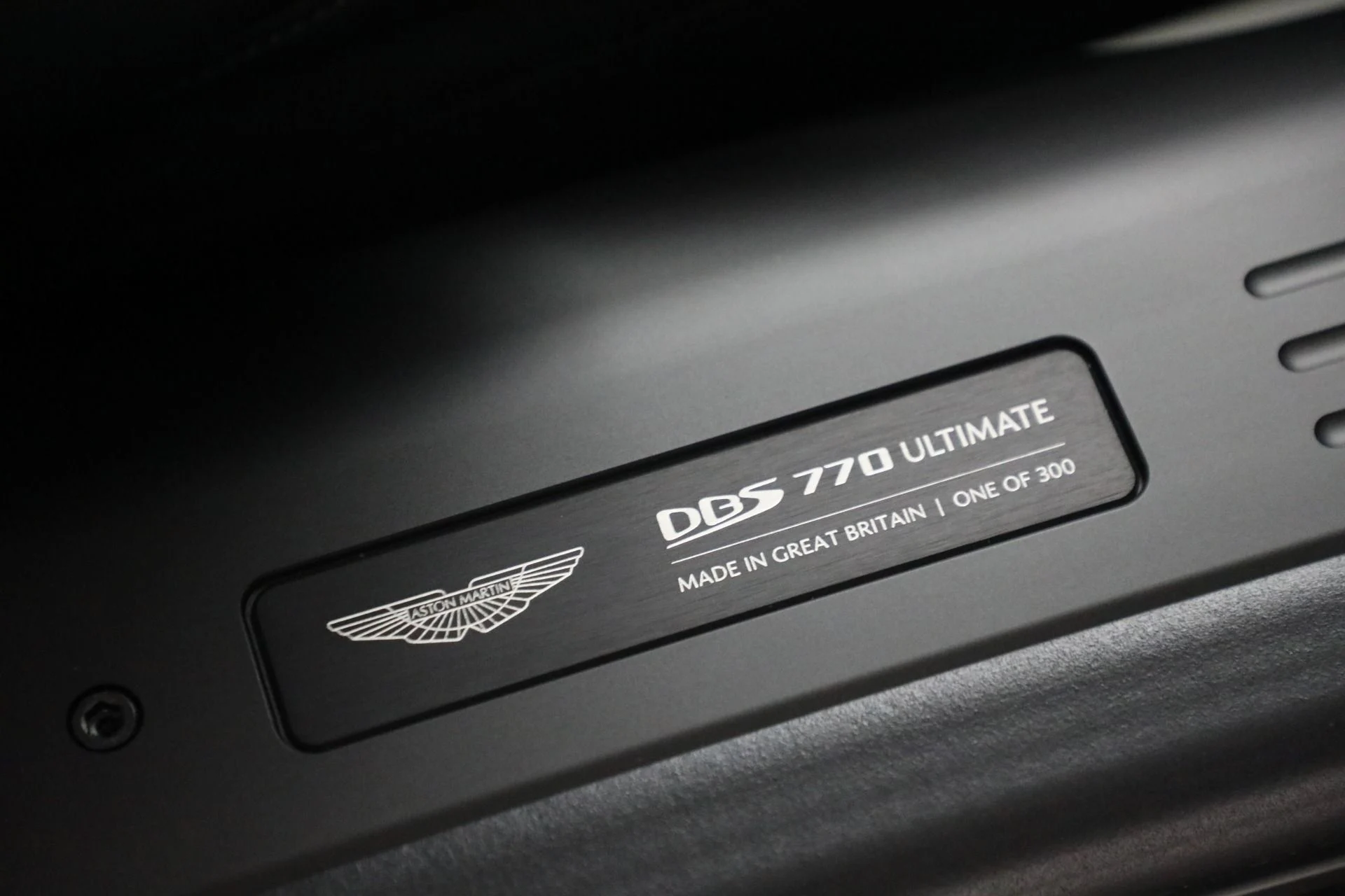 mph030_4123017585_Used_2023_Aston_Martin_DBS_770_Ultimate_0245100aed