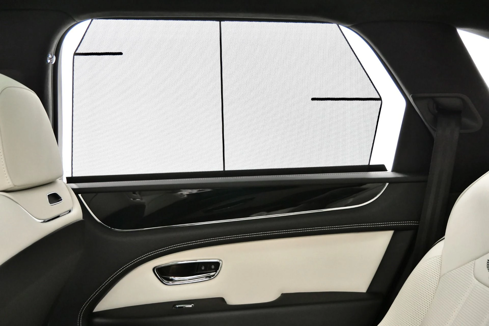 mph030_4132171770_Used_2023_Bentley_Bentayga_V8_Touring_Specification_Front_Seat_Comfort_Specification_1783533314_95104fd084