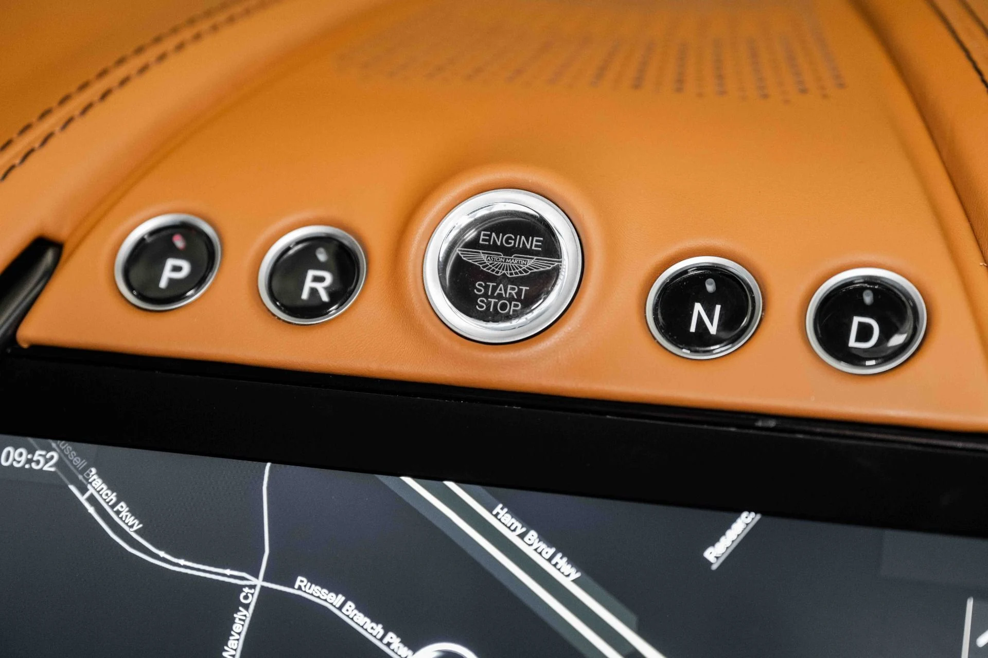 mph030_4136551634_Used_2023_Aston_Martin_DBX_707_1720795210_25a01fe337