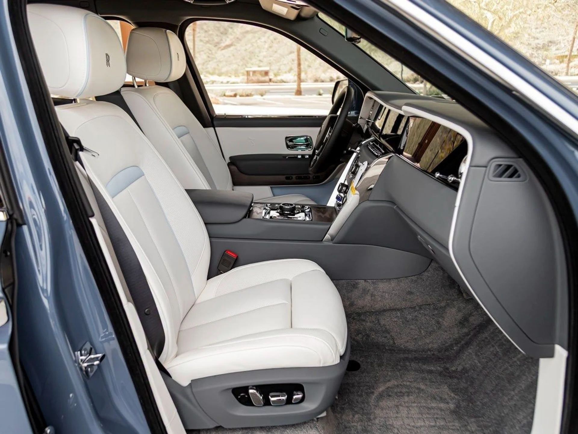 mph030_4139987287_31_6438a0f17d