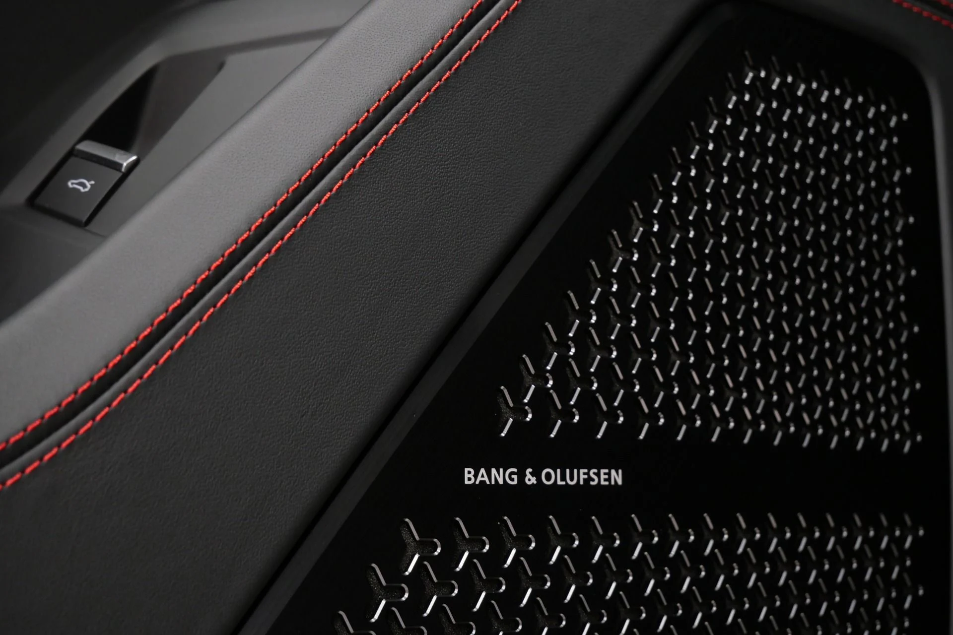 mph030_4152882944_Used_2024_Lamborghini_Urus_S_318_K_MSRP_Very_Low_Miles_Loaded_1776956814_a12f5369b3