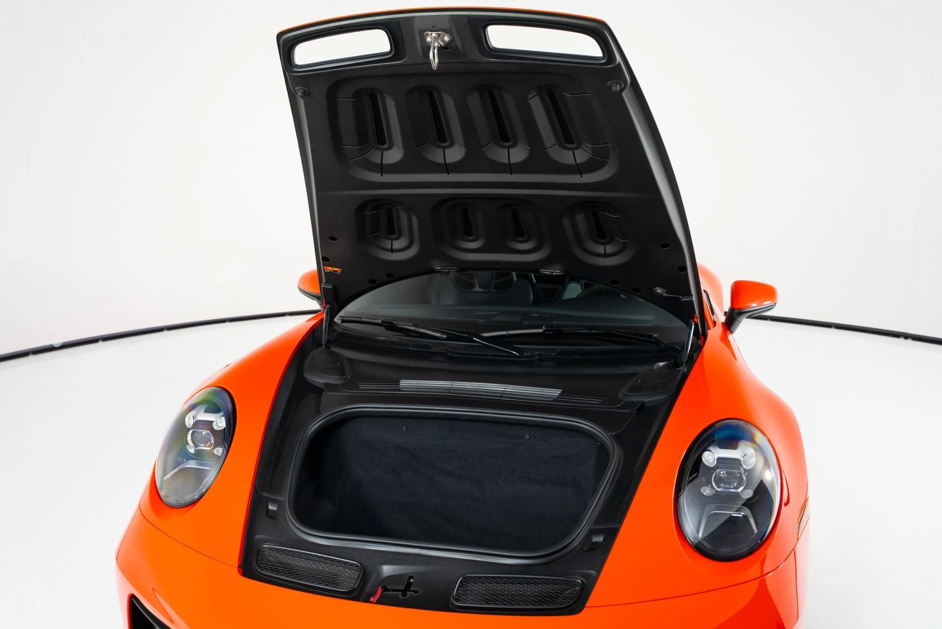 mph030_4169551900_Used_2022_Porsche_911_GT_3_1757010573_39a4387950
