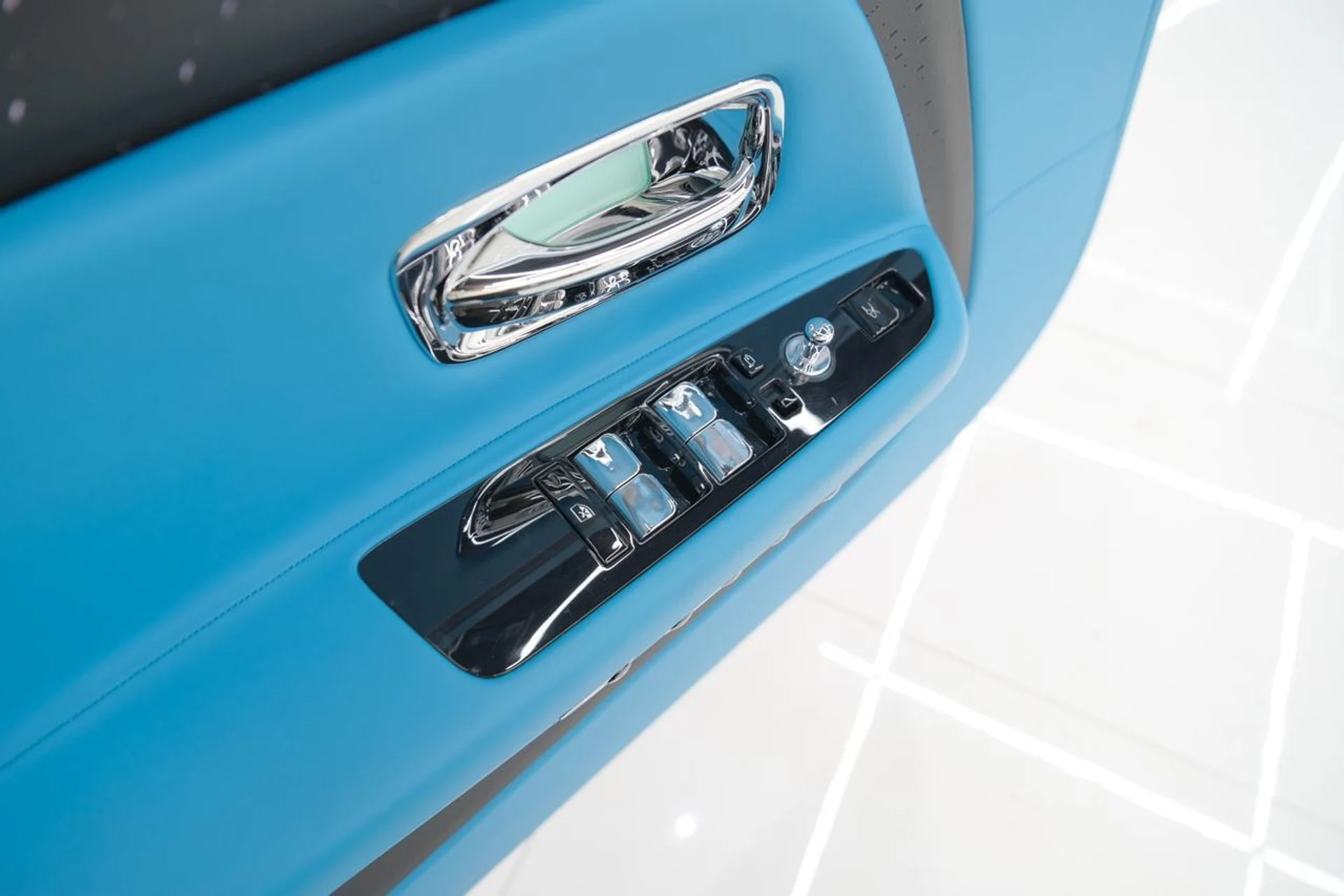 mph030_4179985954_1c6b27ab244297c09c3de3964d3c4ee7_4026983ac6