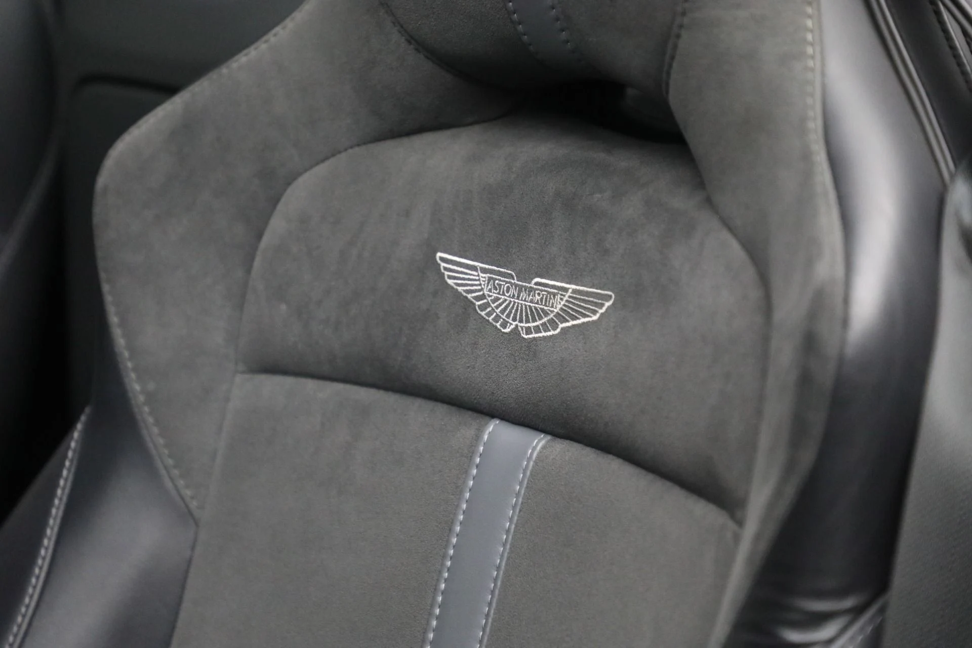 mph030_4182839585_Used_2022_Aston_Martin_Vantage_F1_Edition_a0a1909e23