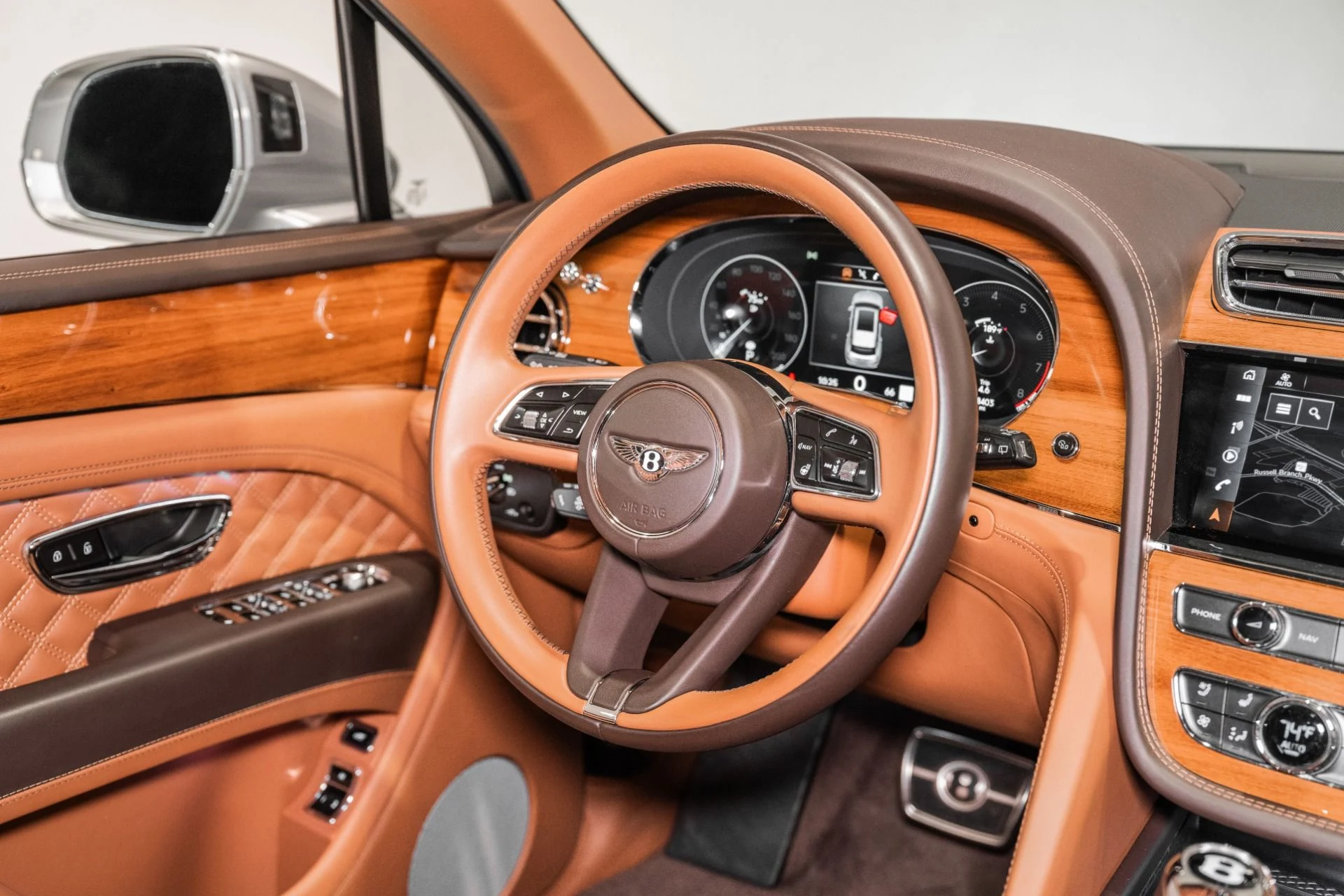 mph030_4192972450_Used_2022_Bentley_Bentayga_V8_1792247818_d7b383b45e