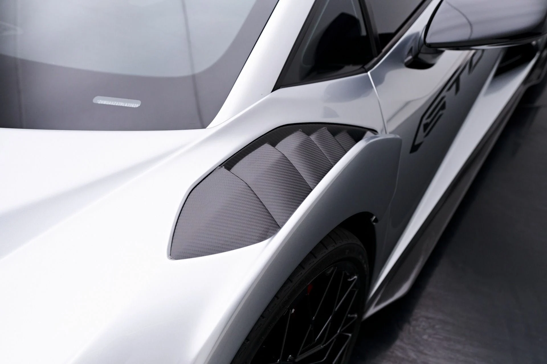 mph030_419440273_Used_2023_Lamborghini_Huracan_STO_Base_1754673404_ef78beb043