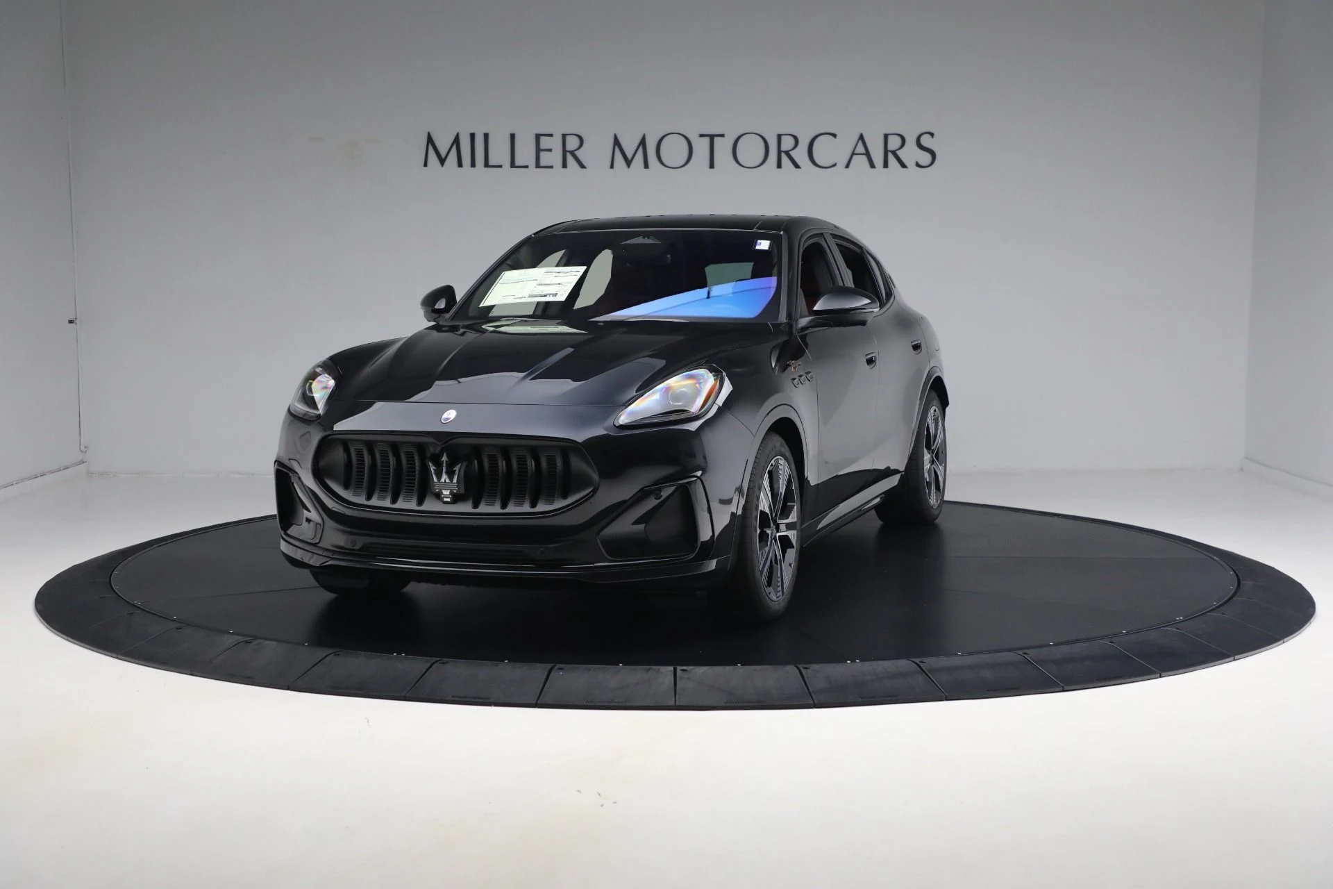 mph030_4203751477_New_2025_Maserati_Grecale_Folgore_8075007282