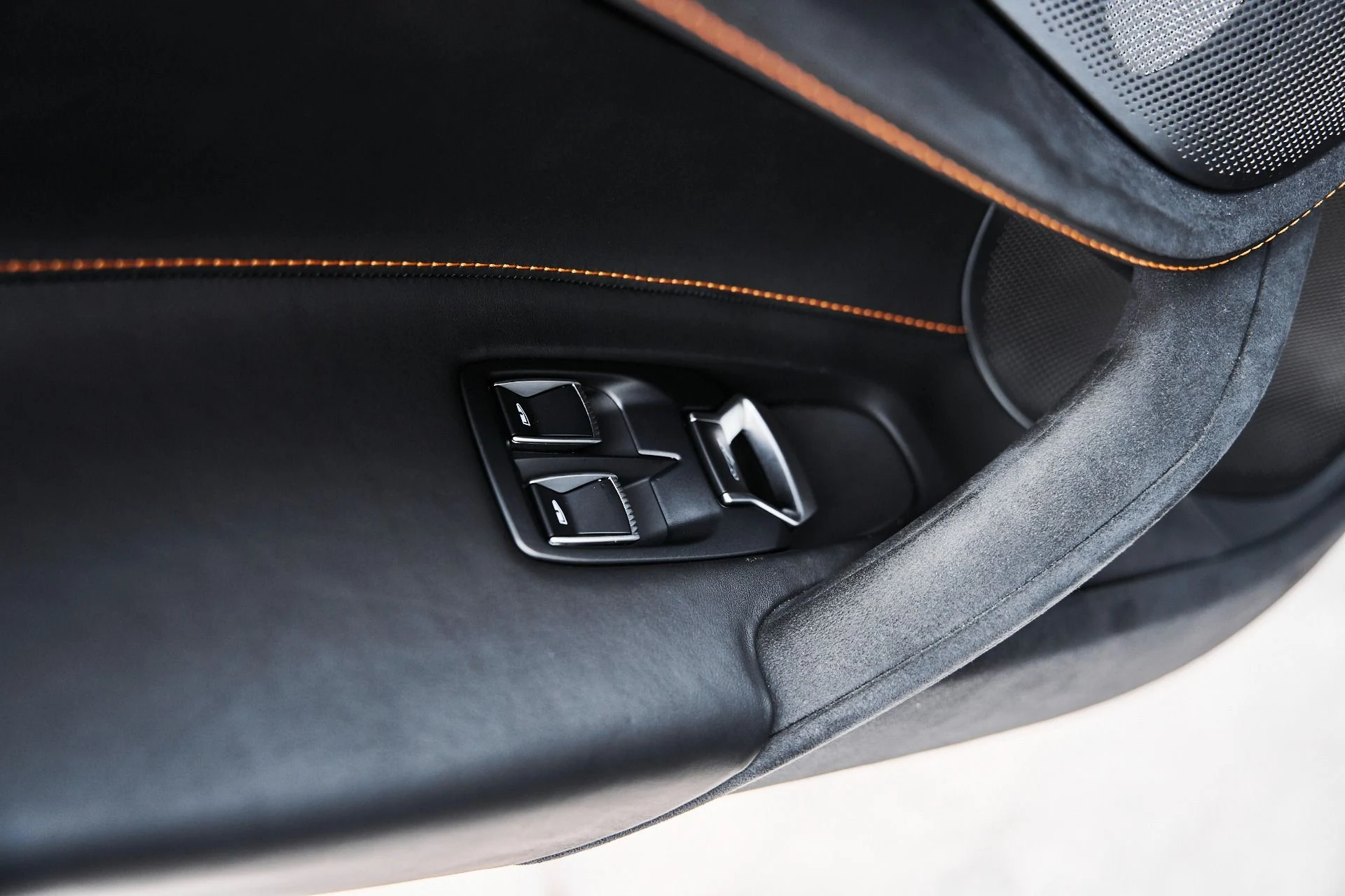 mph030_4213880729_Used_2024_Mc_Laren_750_S_1775006036_e3c4367231