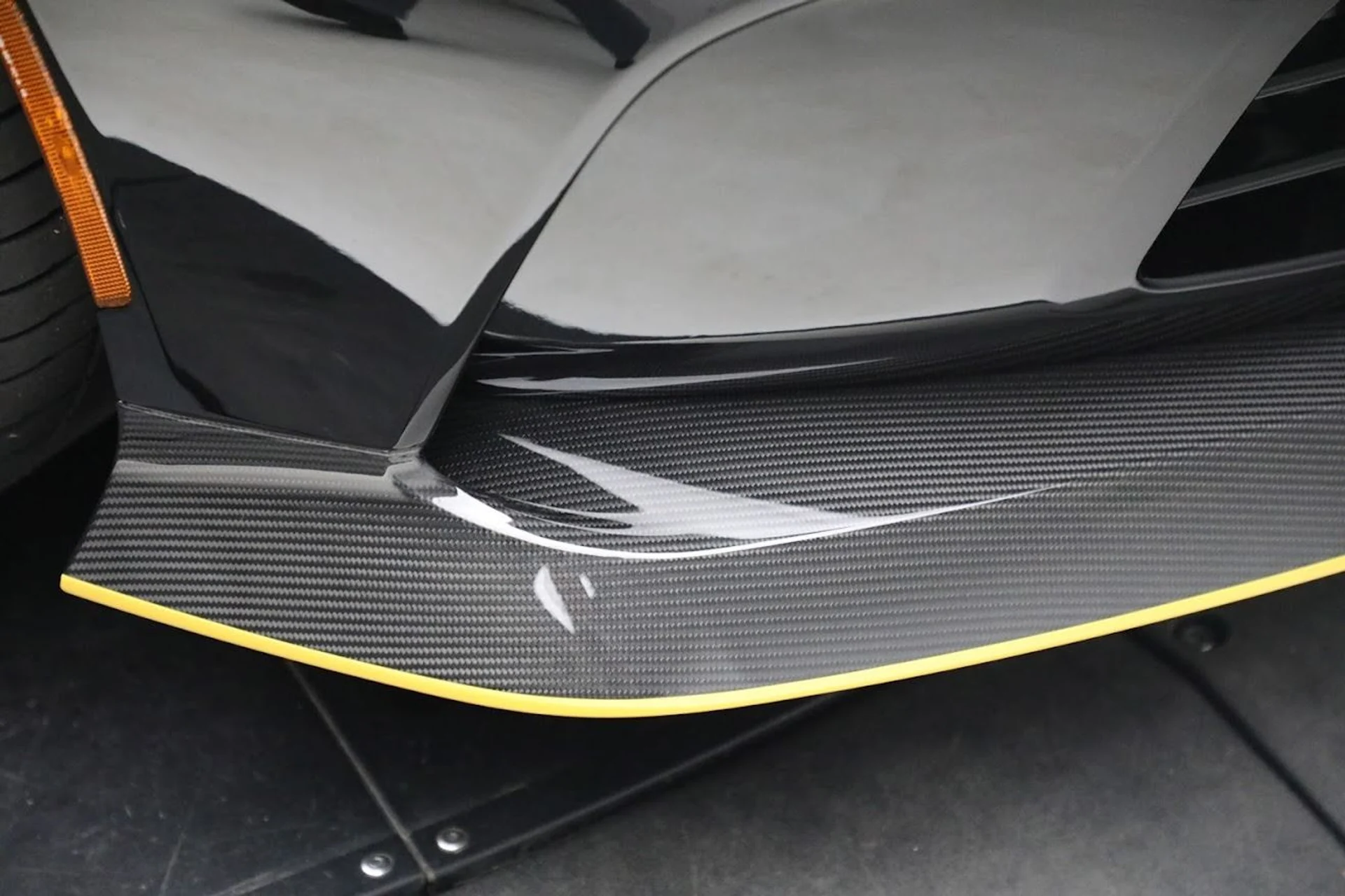 mph030_4215571434_Used_2023_Aston_Martin_Vantage_V12_1687444727_65d72754f9