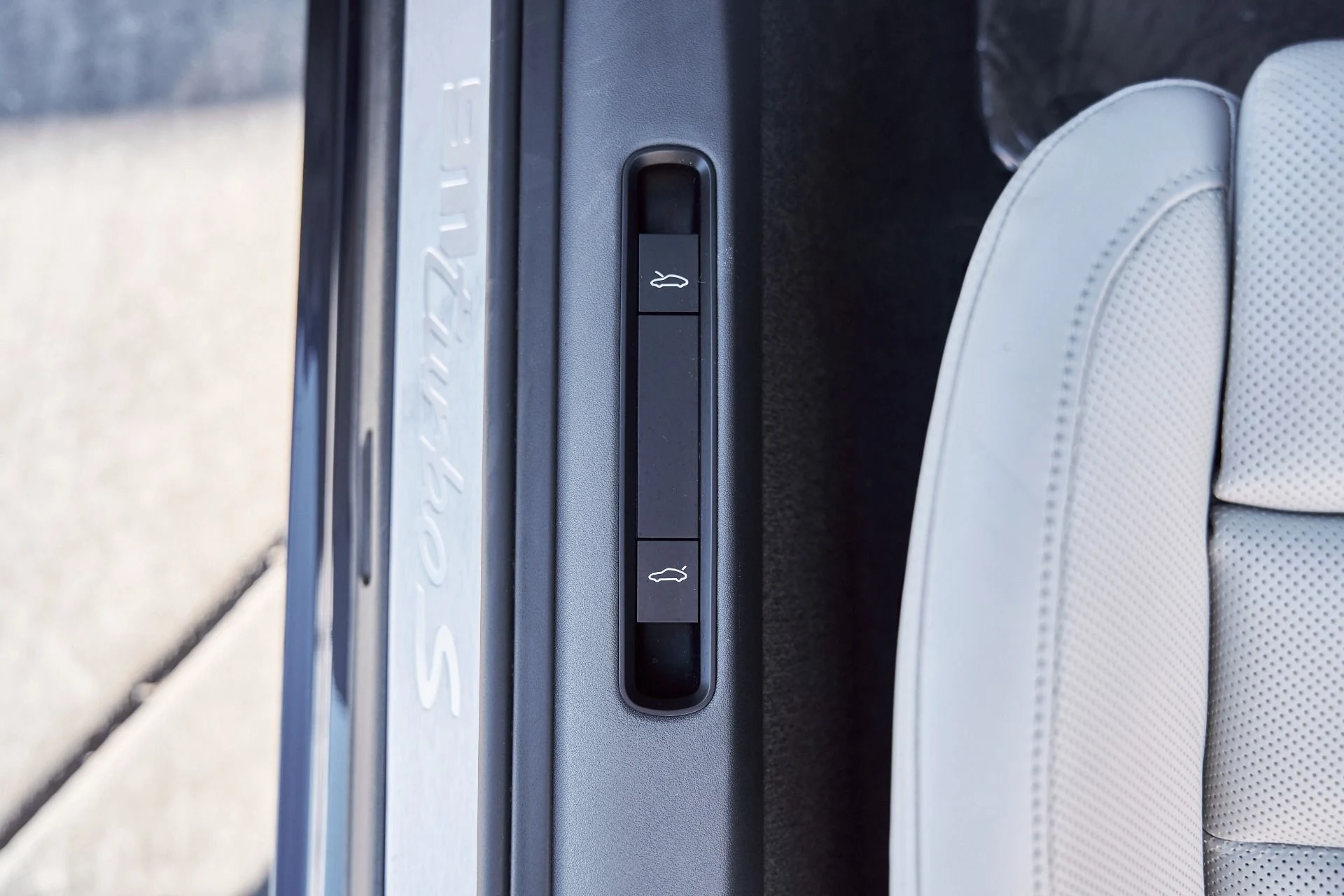 mph030_4224278144_Used_2022_Porsche_911_Turbo_S_1770670631_28a4334528