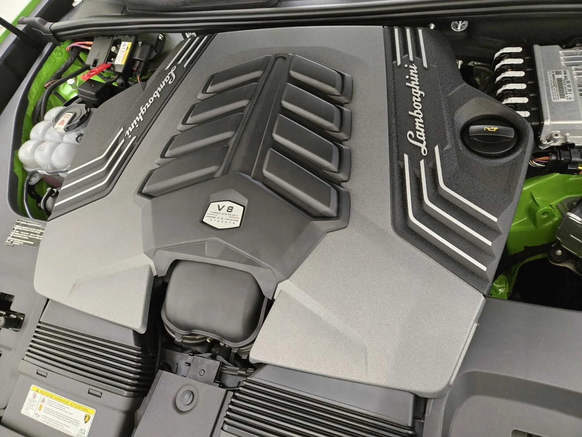 mph030_4235223230_Used_2023_Lamborghini_Urus_S_1770879338_74a32b3536