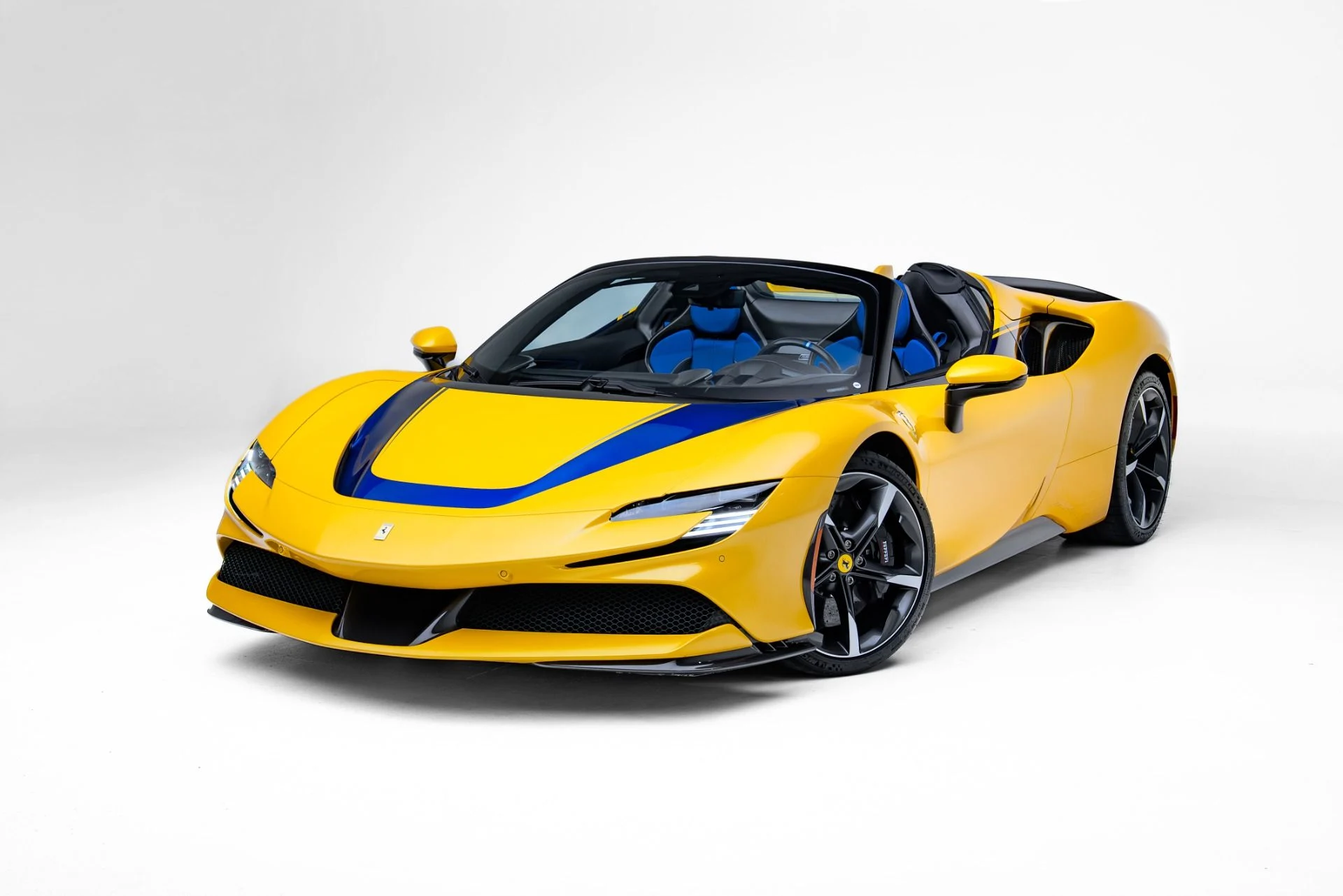 mph030_4247576502_Used_2023_Ferrari_SF_90_Spider_1773351292_eabe00bdd2