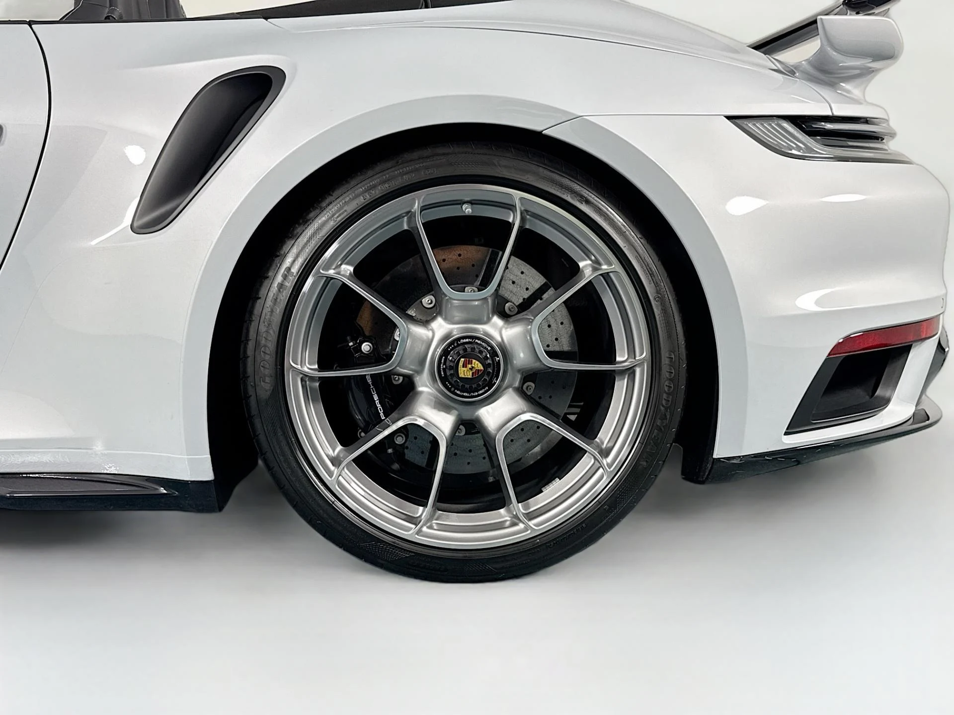mph030_4249707172_Used_2025_Porsche_911_Turbo_S_1784676750_9fd9684fcd