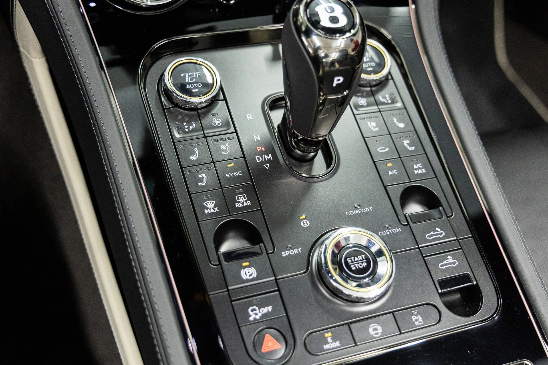 mph030_4250493248_66e0a83aadb4882f179e0874d80a255ex_dee5590068