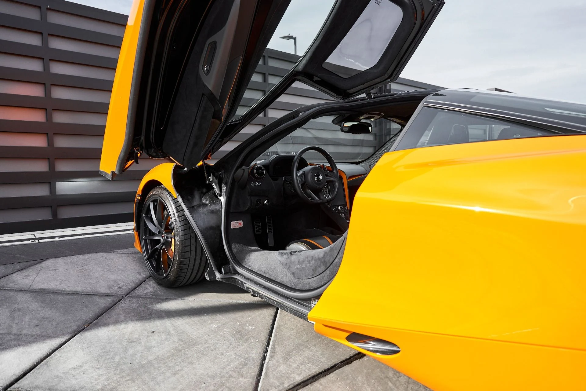 mph030_4280350023_Used_2018_Mc_Laren_720_S_Performance_1766270097_d294ad8c9f