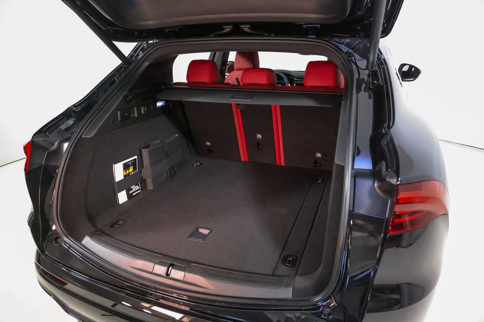 mph030_42939853_a90a8014e14549098de58899fd227108_a27c30d105