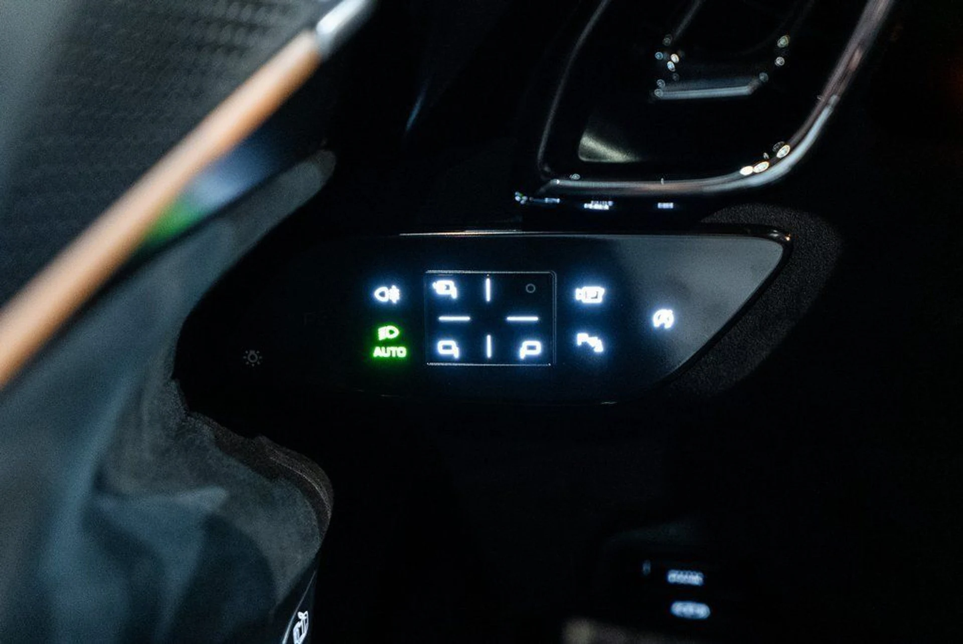 mph030_437154996_2589ac2f575659a9238d3e983b6031c4_567892d20f