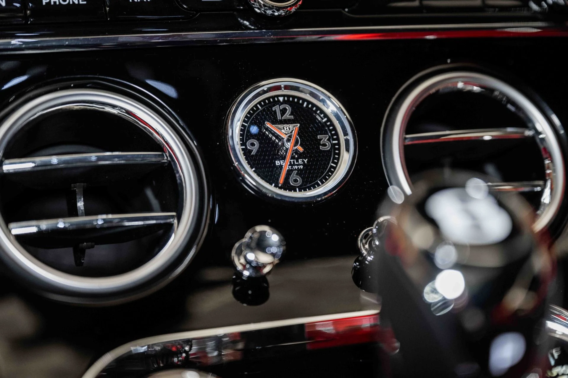 mph030_438027137_Used_2024_Bentley_Continental_GT_S_V8_1715113259_068753113a