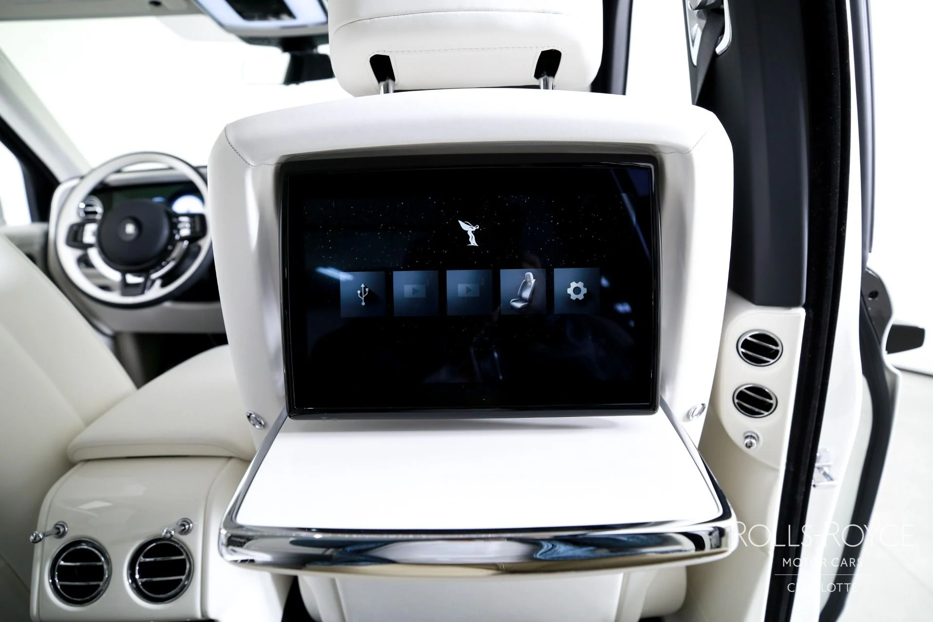 mph030_439007411_Used_2026_Rolls_Royce_Cullinan_1769450617_1a93f8a6c5