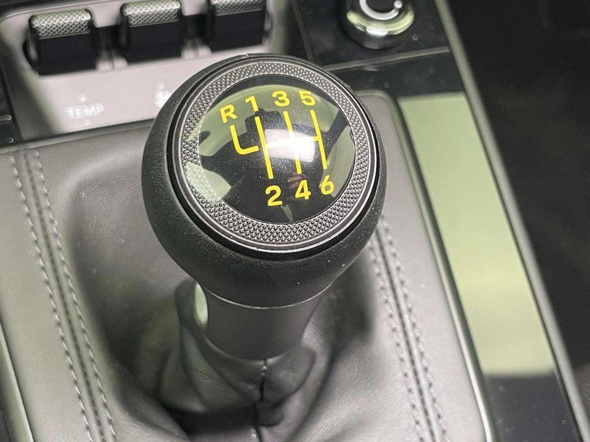 mph030_446920139_tp_EE_4l_TDWZ_1_Ba_Bpr_O_Iz_BN_Al1t_Q_77d8dbc1f3