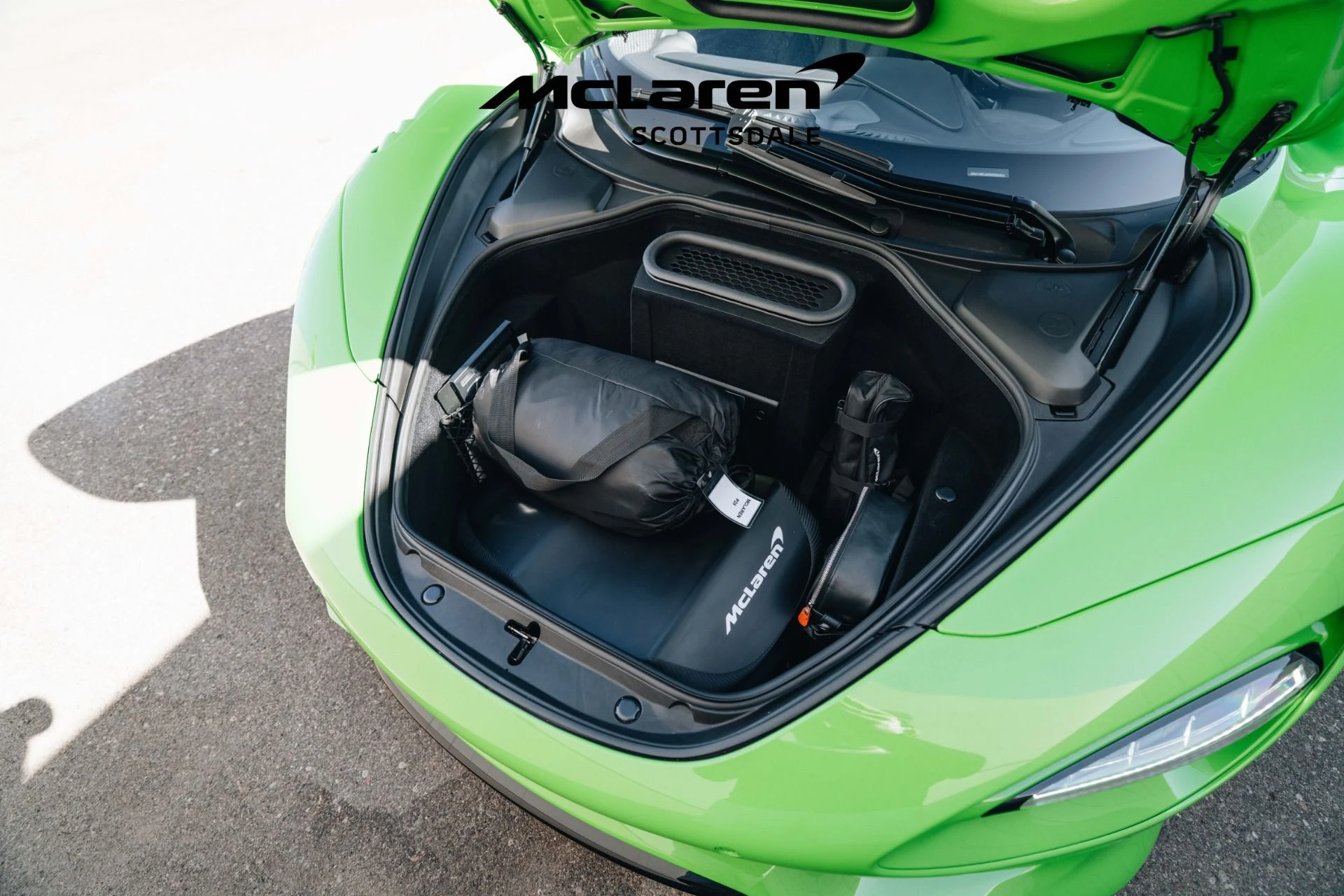 mph030_44709159_Used_2025_MCLAREN_750_S_1745590695_faa1c874f5