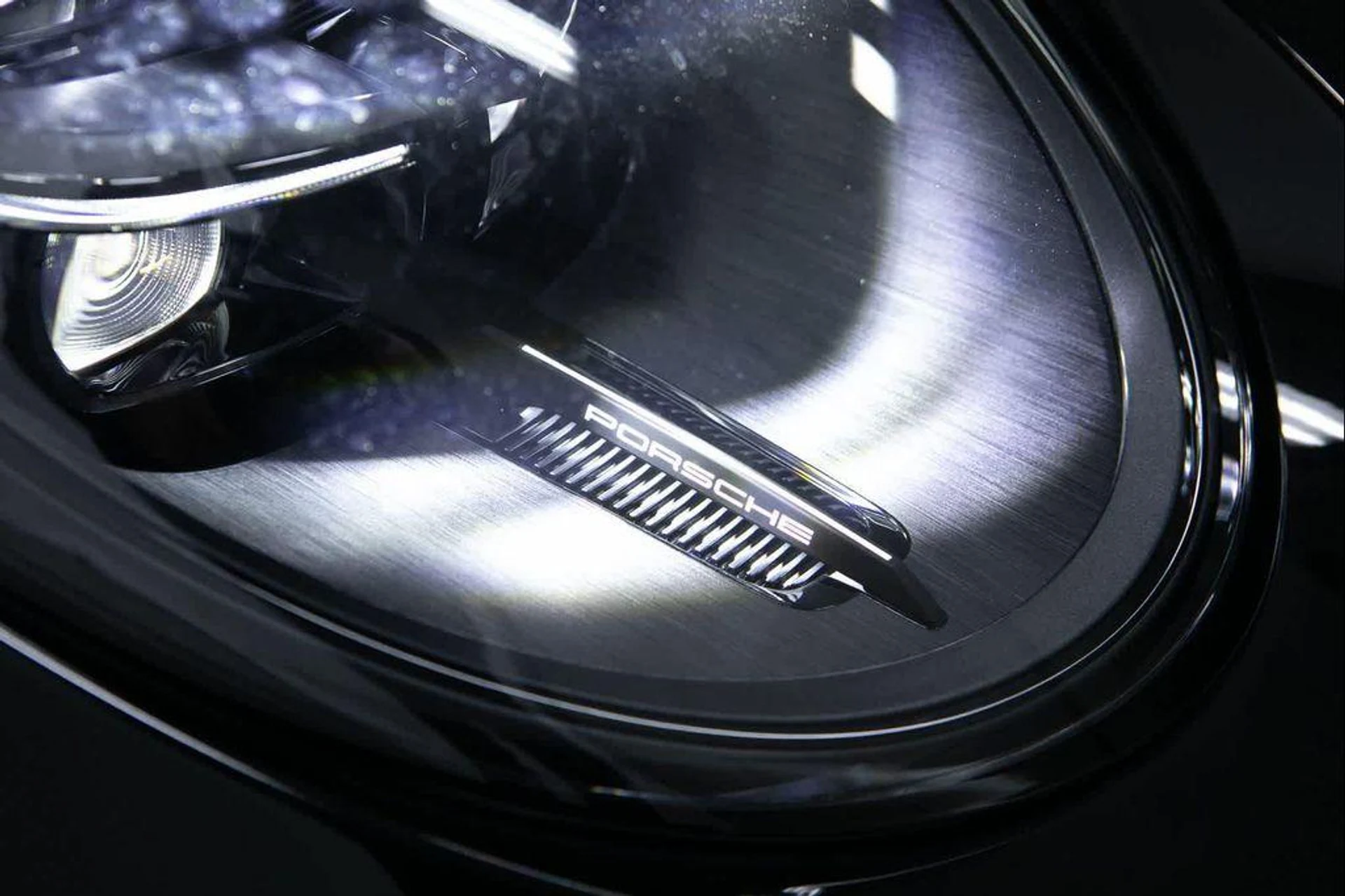 mph030_448240887_J_Gq_Voh_J0xv_A_j8joe_B8_ZR_9c33_OU_b78ba90044