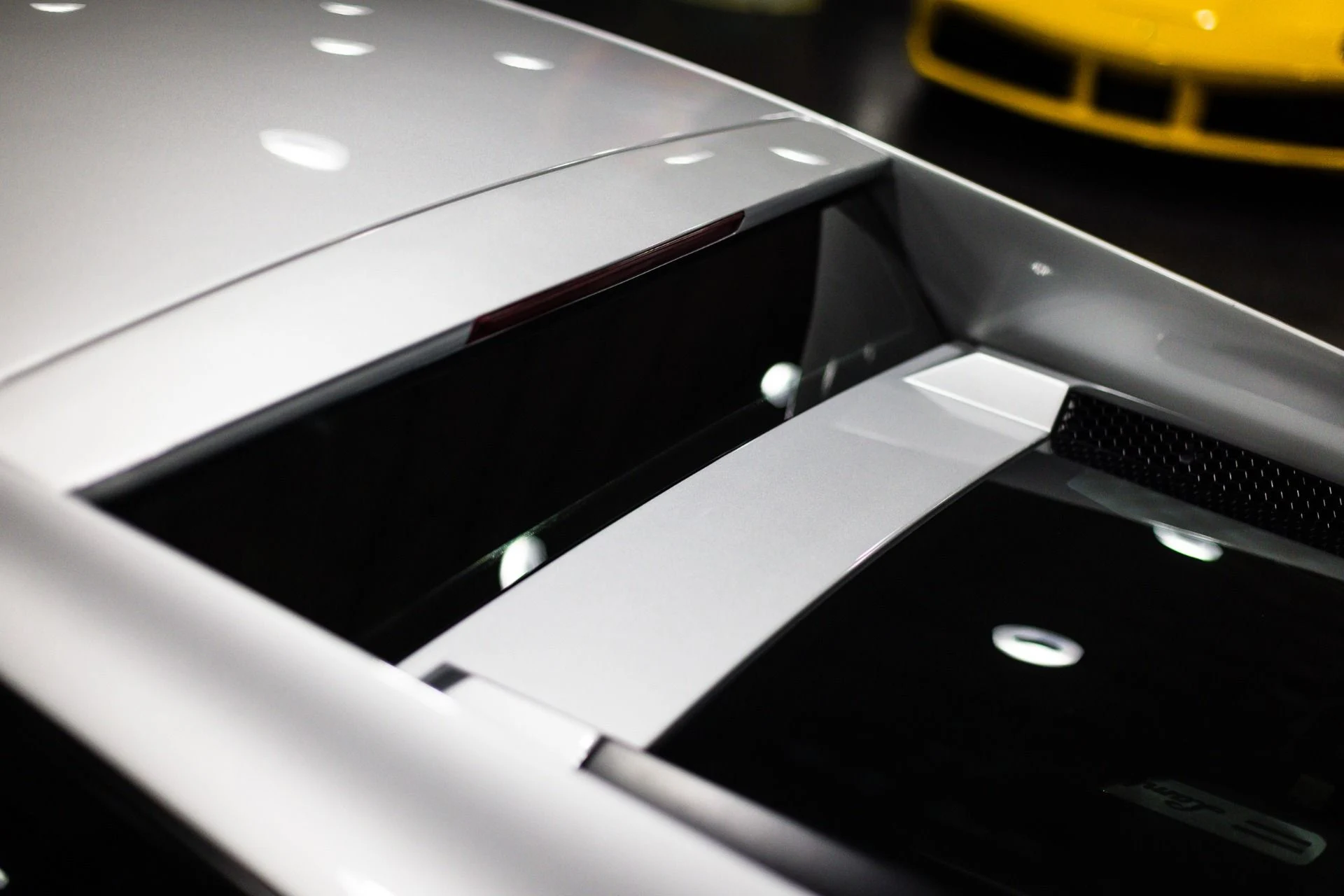 mph030_44955493_Used_2004_Lamborghini_Gallardo_6_speed_Tasteful_Mods_1774502018_bd2cb24ea9