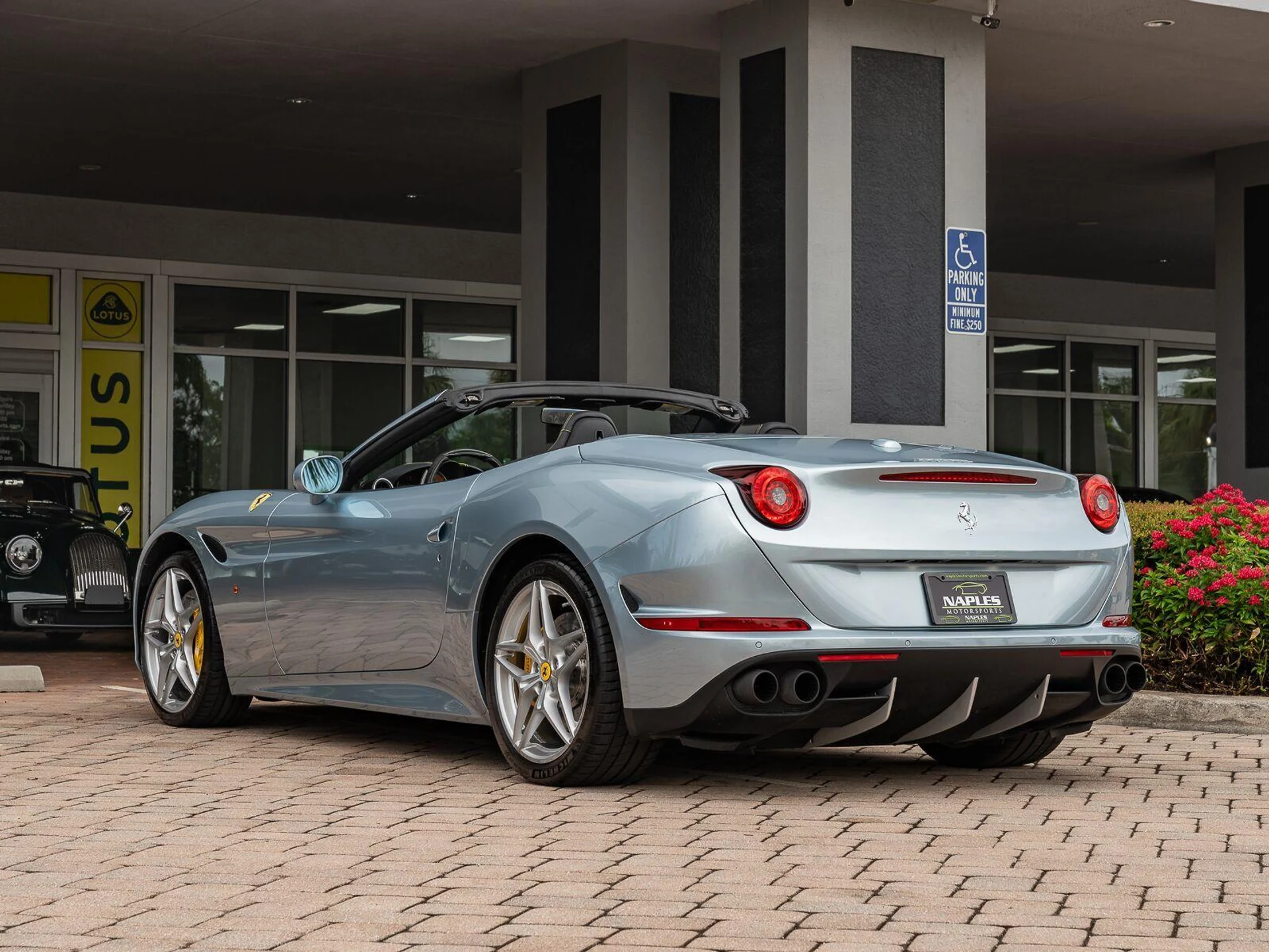 mph030_462768945_Used_2016_Ferrari_California_T_1785949666_ad3f9fdf35