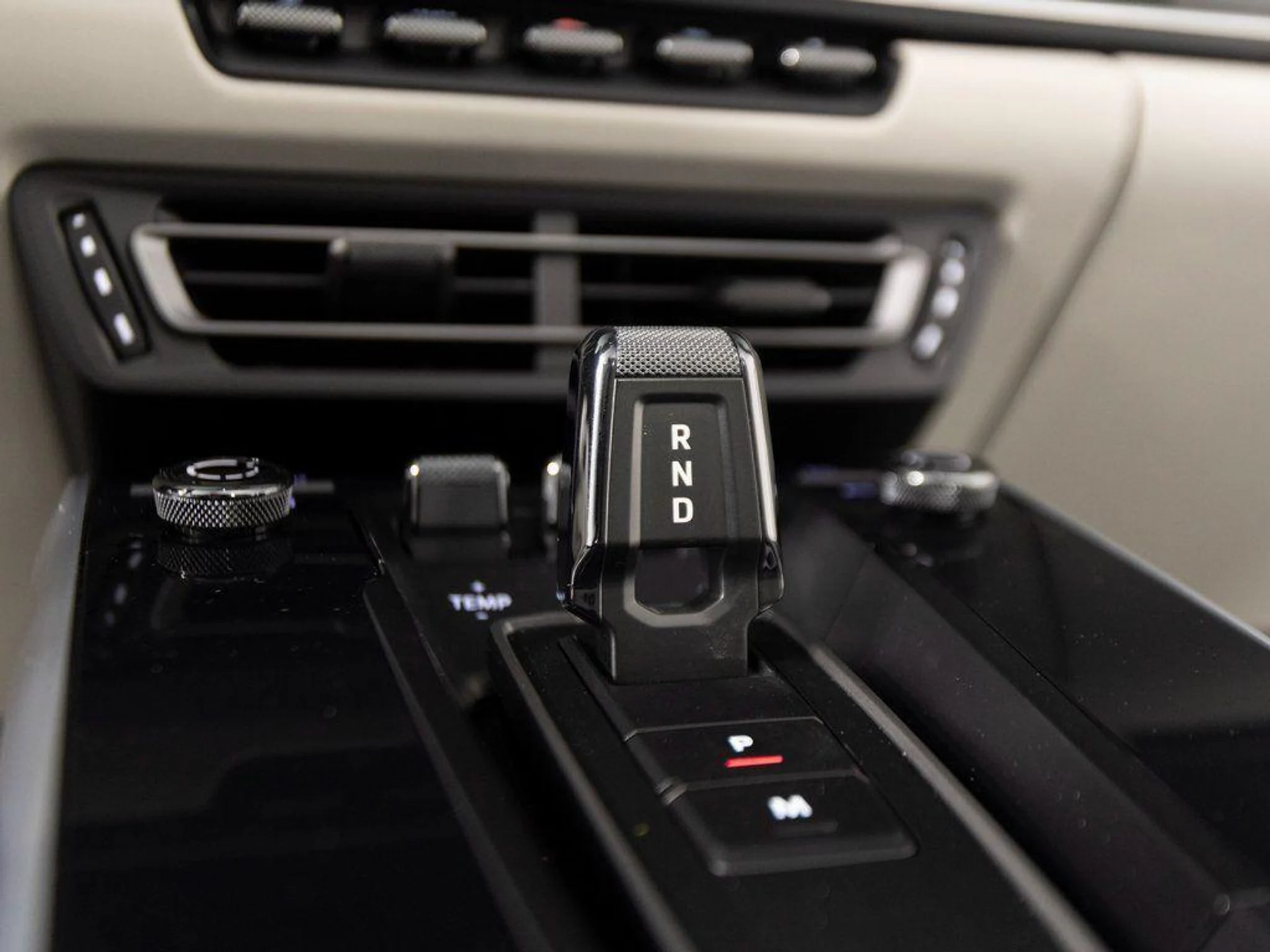 mph030_463722395_Km_J5prapna_R_Gh_Z3_N_Fhzsrb85f80_d1de153911