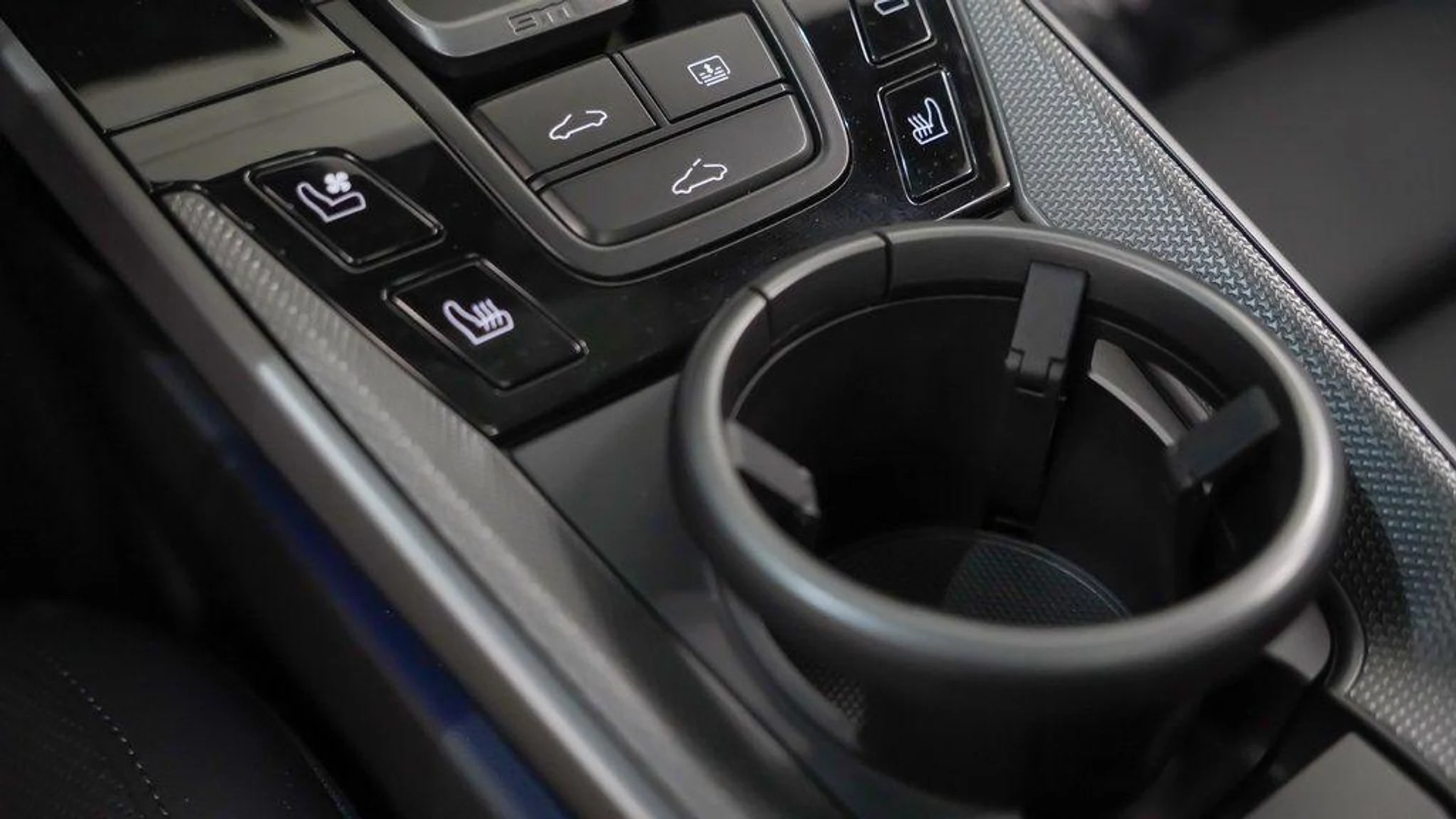 mph030_470889509_crn_Mq_Jz3_Bk_Id_Bd_p_HUSOSM_Kyo40_ce2947737a