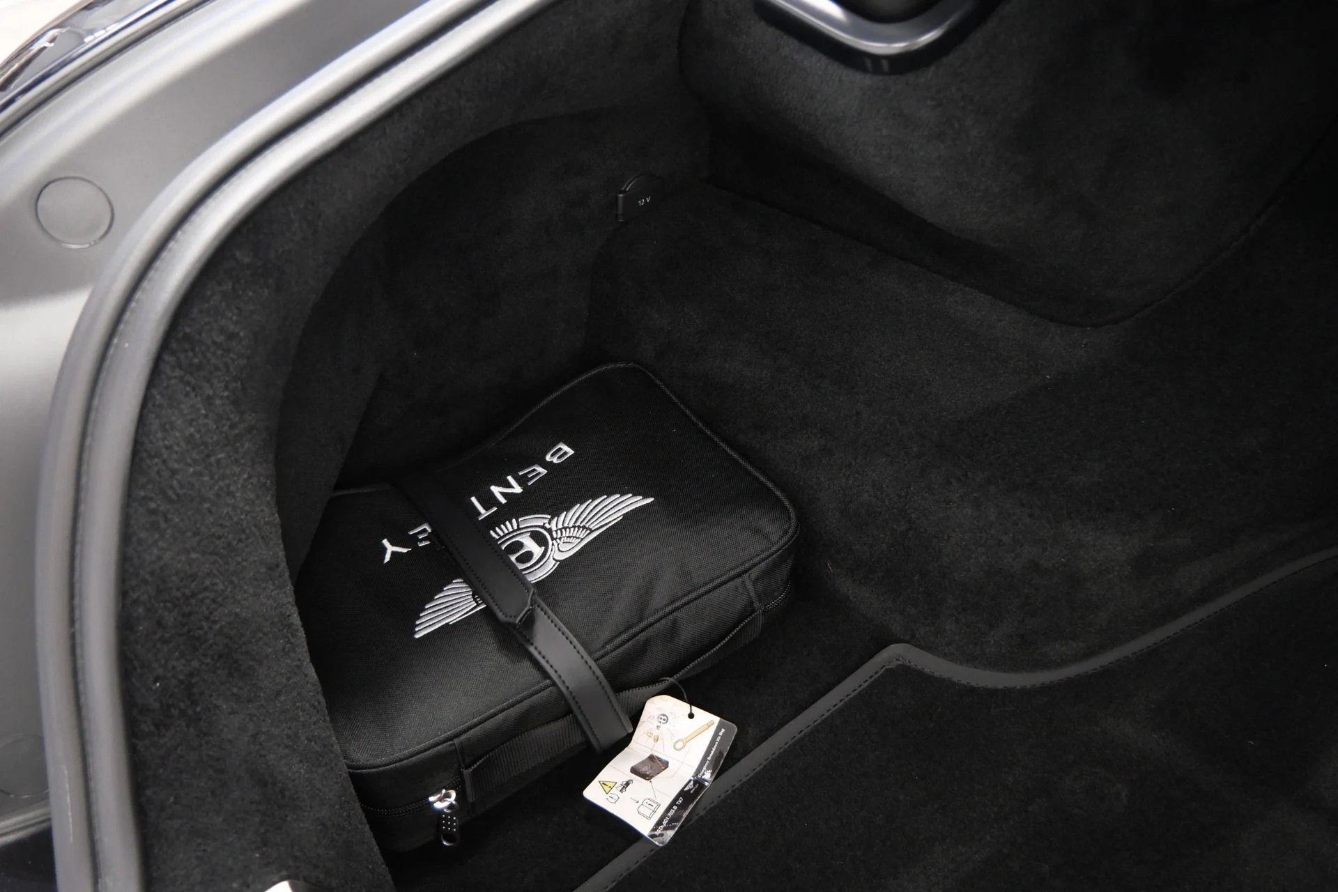 mph030_479374740_Used_2023_Bentley_Flying_Spur_Hybrid_Touring_Specification_Contrast_Stitching_Piping_Bang_and_Olufsen_1769812693_a4c555f6b3