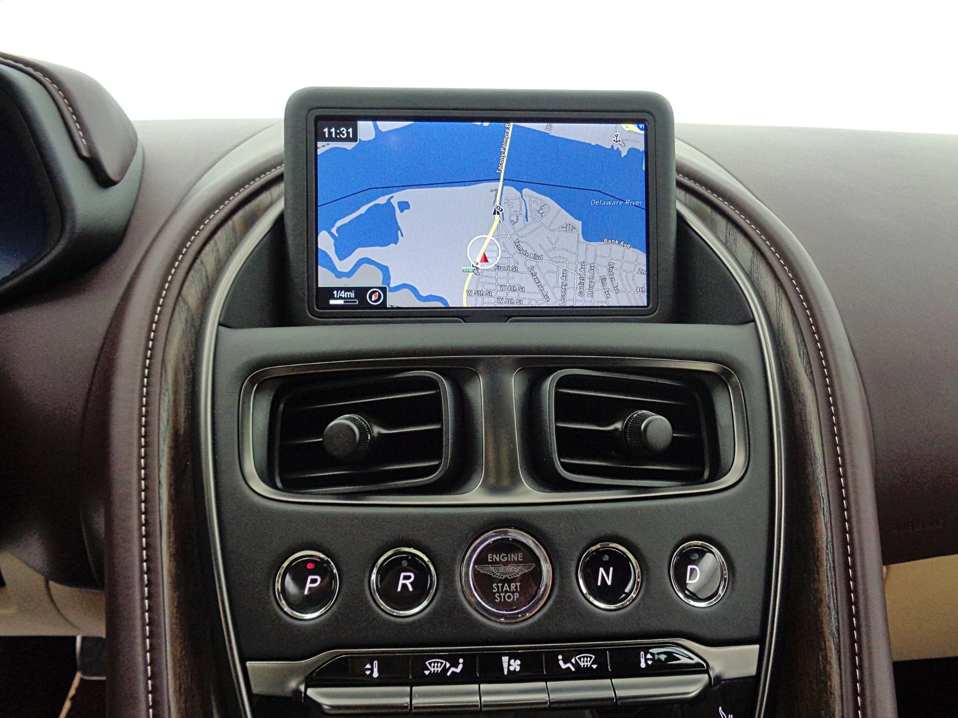 mph030_48235008_Used_2018_Aston_Martin_DB_11_V12_Coupe_8f8d3e4512