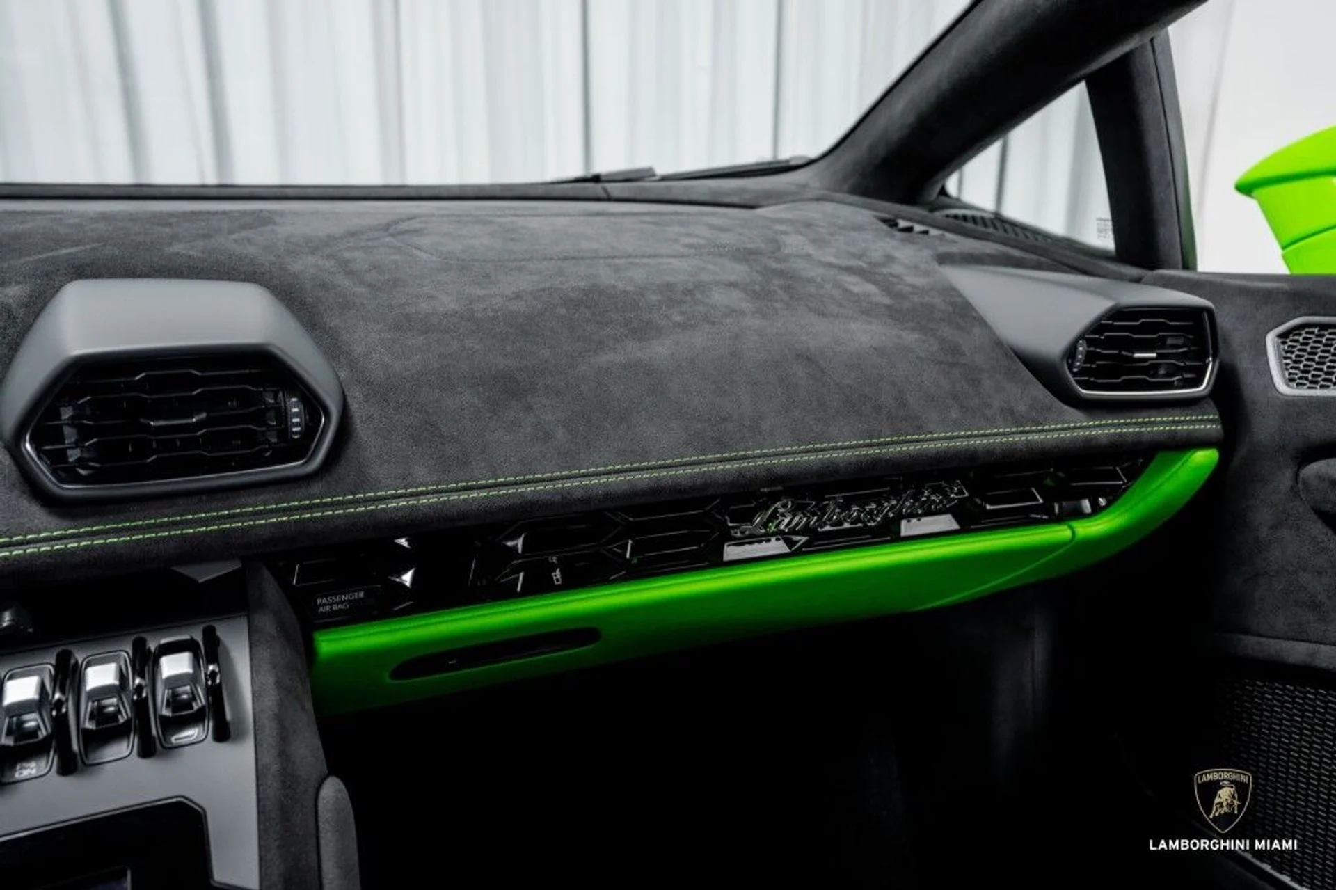 mph030_48242086_f10e8bb857cf76c0194bb2958f3583fe_0257941753