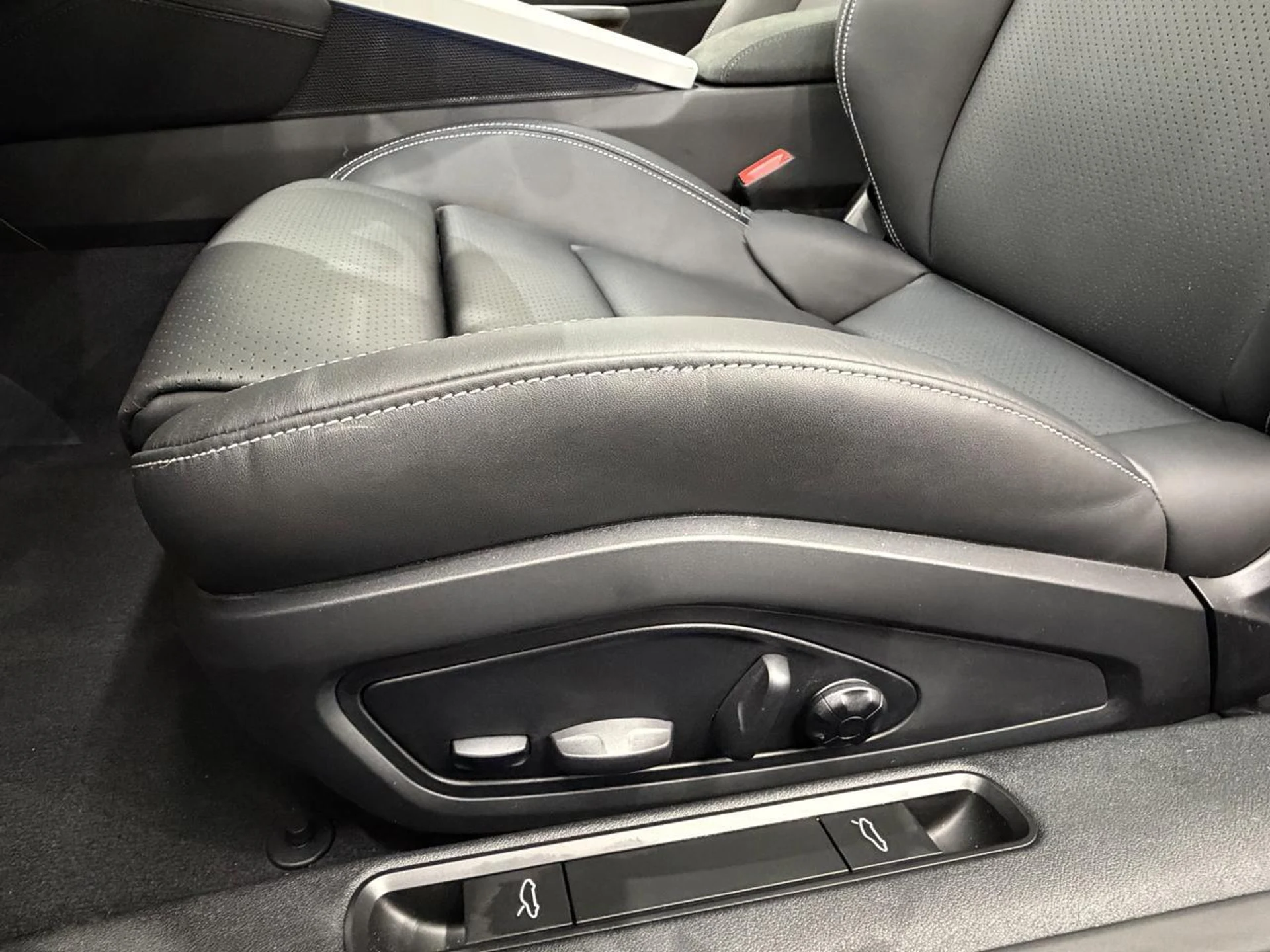 mph030_484025013_bbee7e1c908f0b9ca7608ebaf3fd200e_77780db660