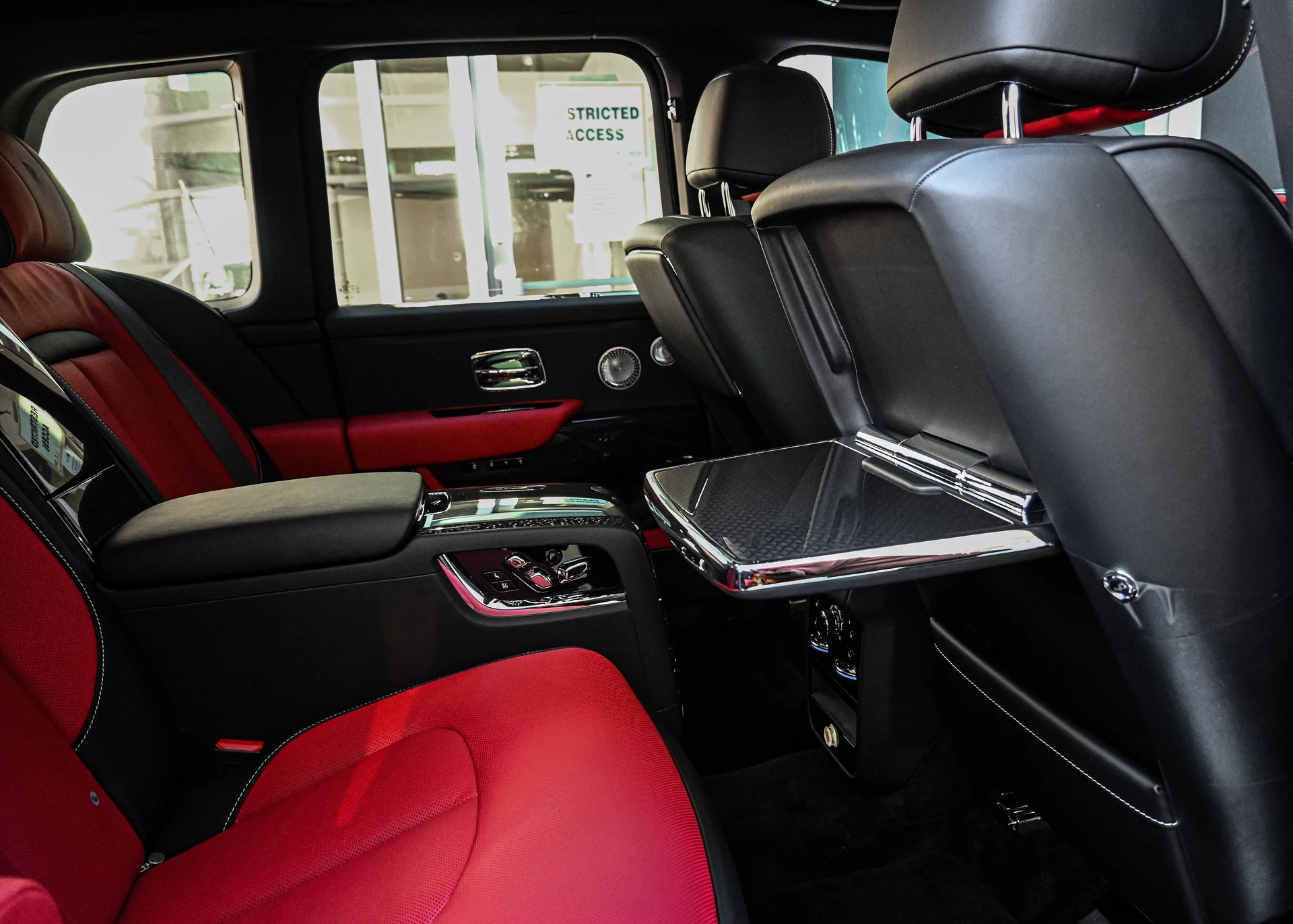 mph030_503261818_2e7da2c7_5fee_46d3_af4d_fb4701cdb77e_e70855408a