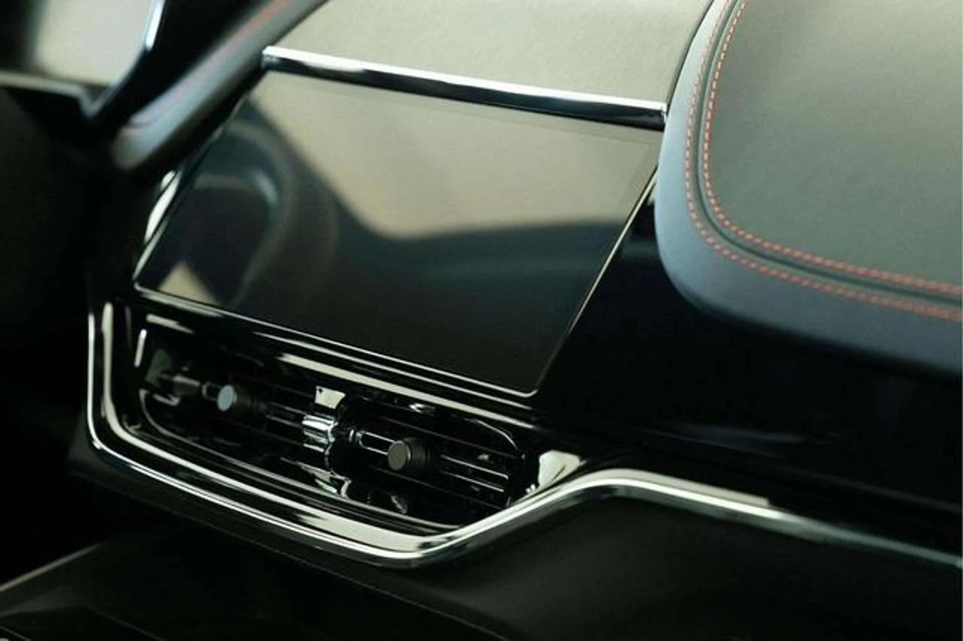 mph030_503688789_1_IU_Mb_FS_1_LH_Rsciz_Gemh_MFP_00c_HE_b16e83fe4c