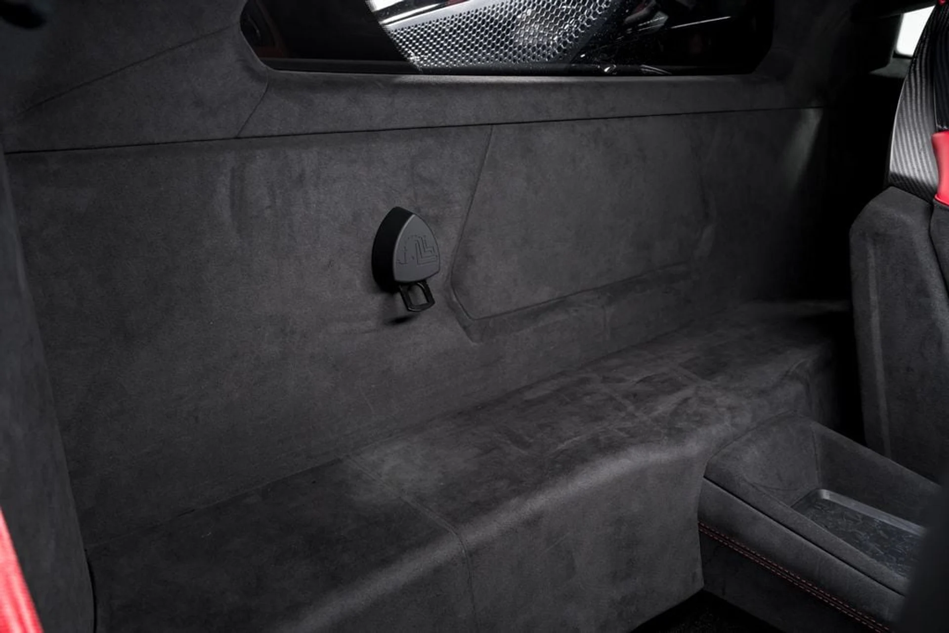 mph030_514520037_d9755470d489af4a9d43616cb0ce4856x_348694b253