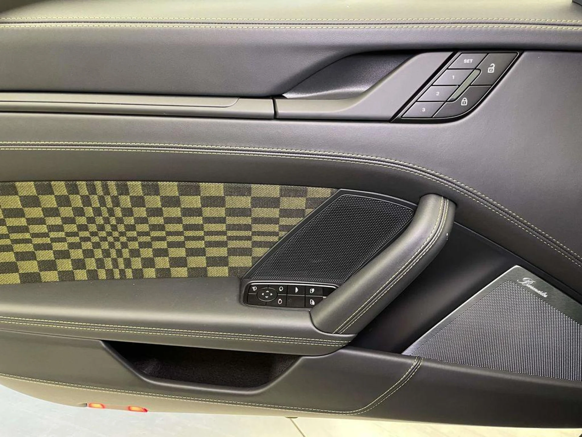 mph030_518018726_ZZYN_Tc_Ys_Sz_ETY_Wfm8_C_0jw2_Fmj_U_e7f9222ed8