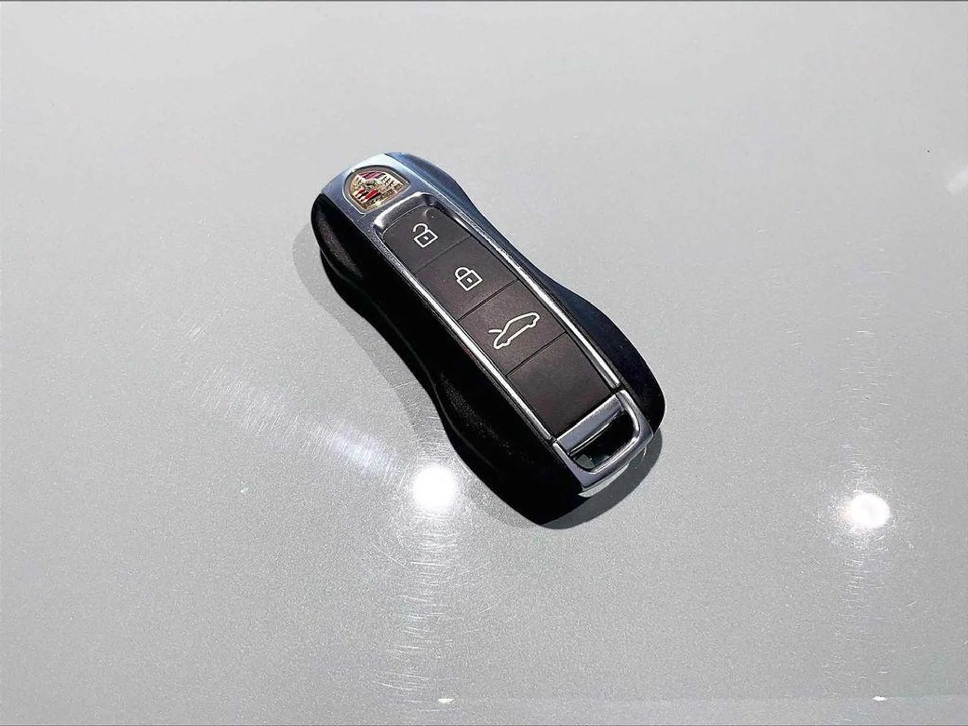 mph030_521066328_h_Tuc_ME_Yu_Vbzt_HO_Vx_DSR_Qwzu_Up_GQ_a49c99b525