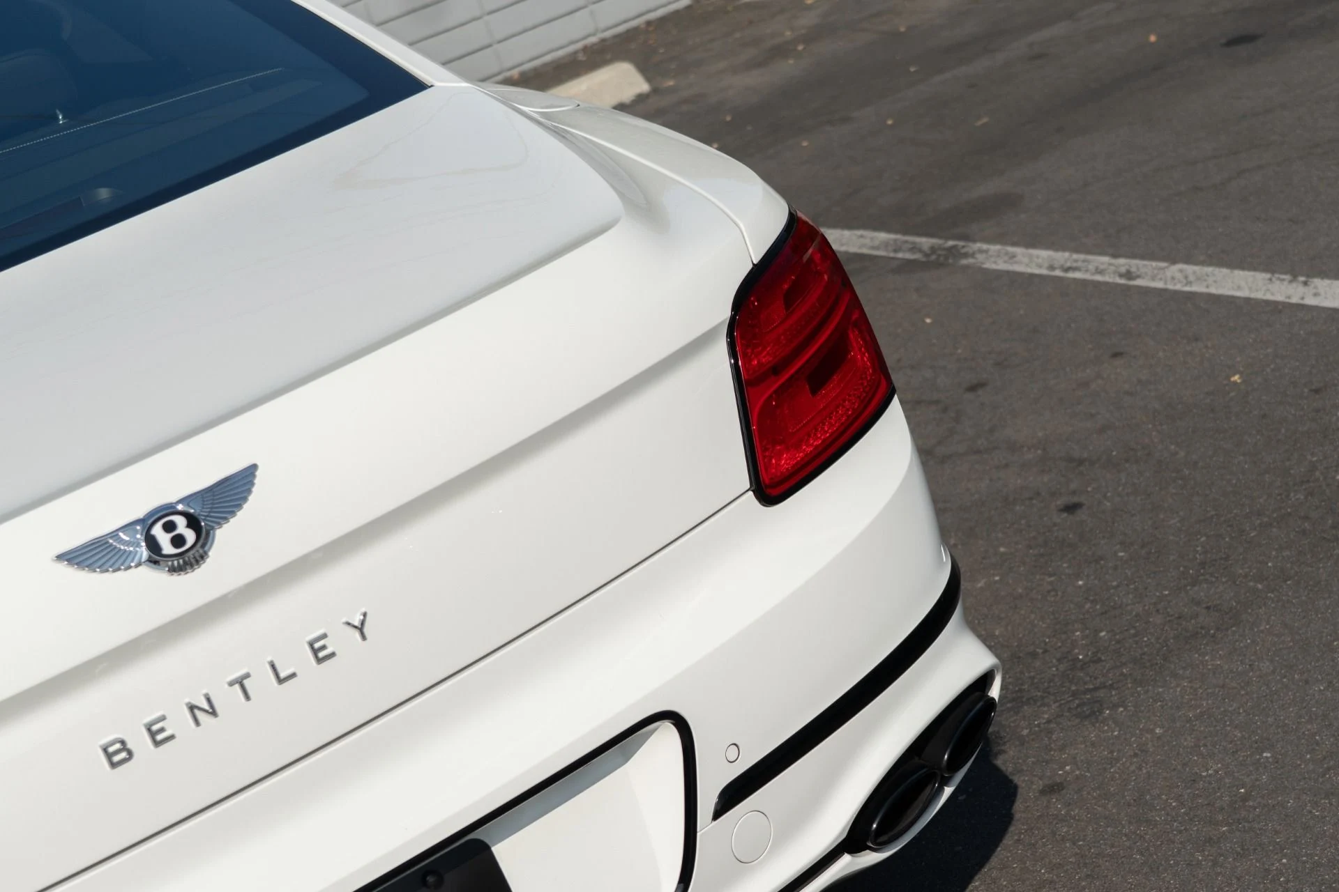 mph030_528611601_Used_2024_Bentley_Flying_Spur_Edition_8_1757964811_cc82946eec