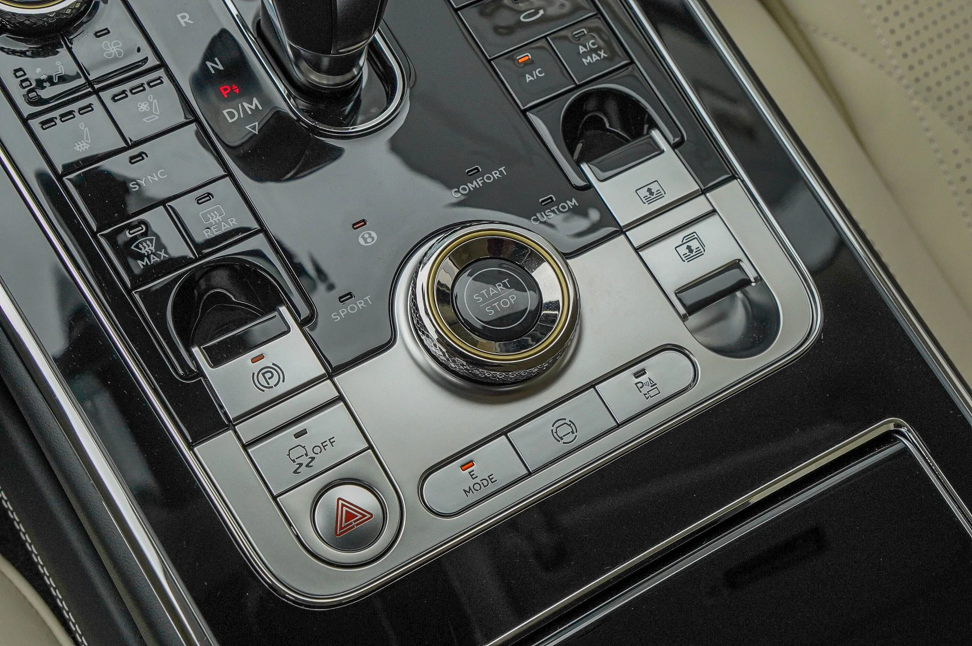 mph030_542229543_Hi_Tech_Luxury_Imports_LLC_SCBBP_6_ZG_5_TC_026011_image_30_4d9a90a578